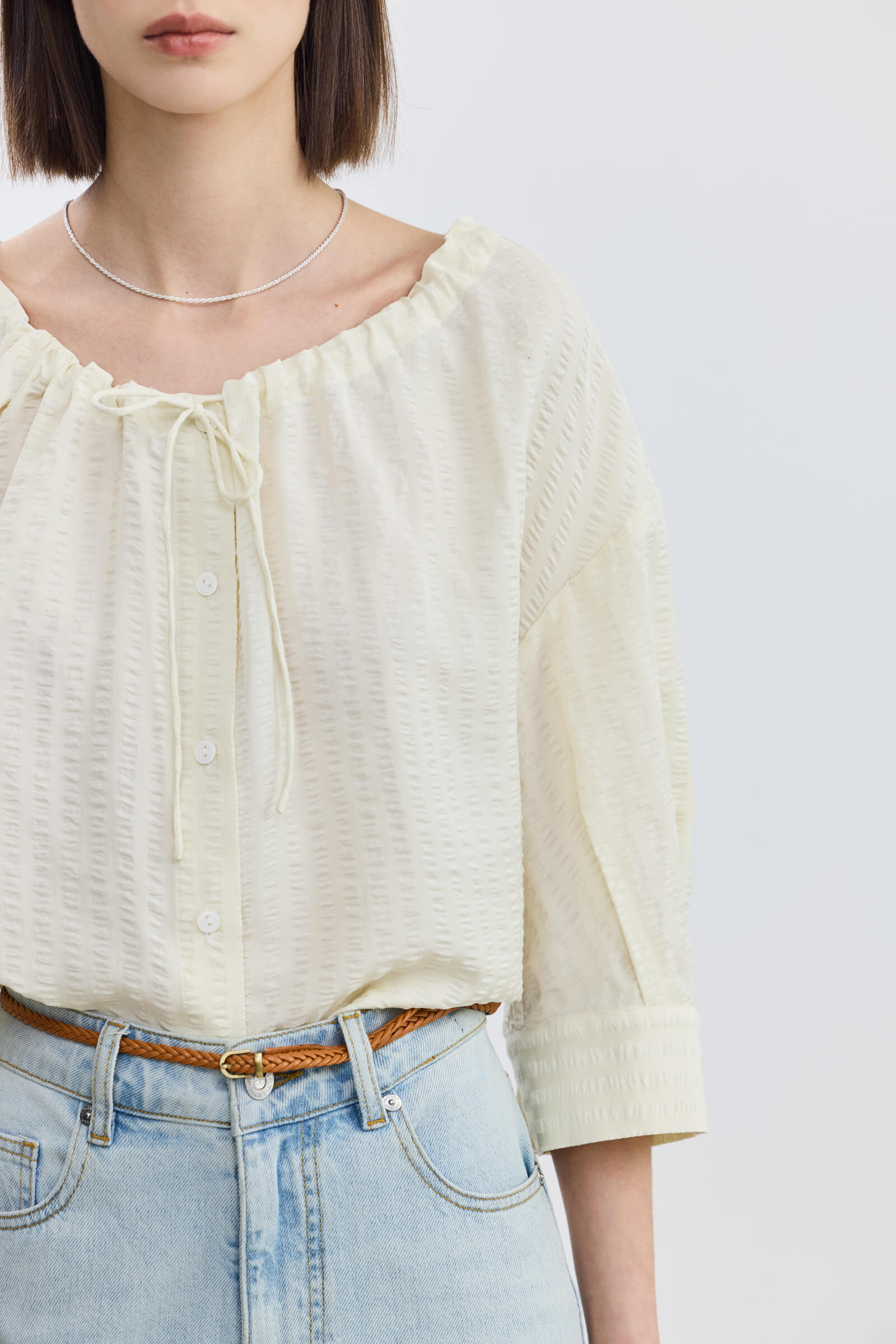 #color_Off White