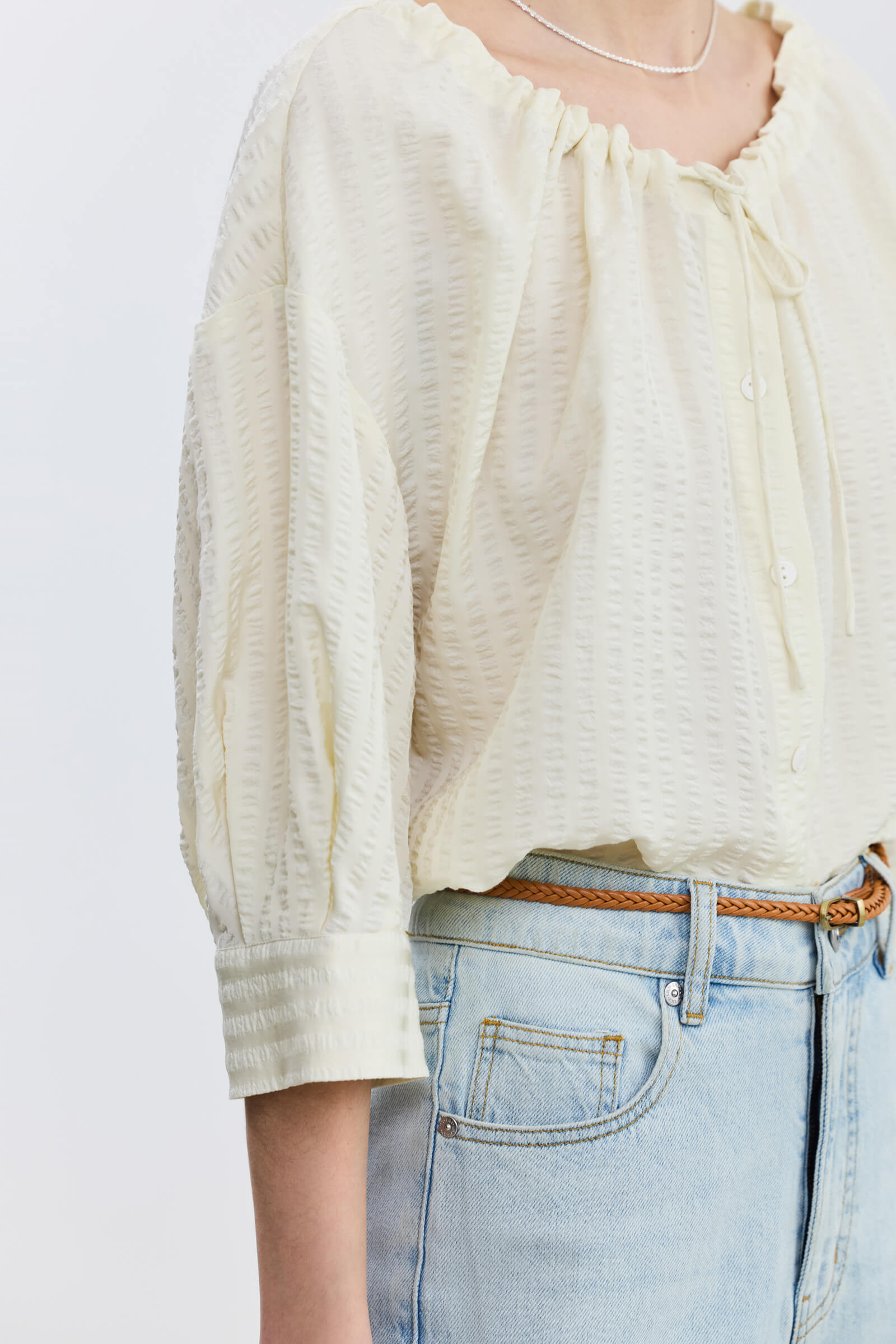 #color_Off White