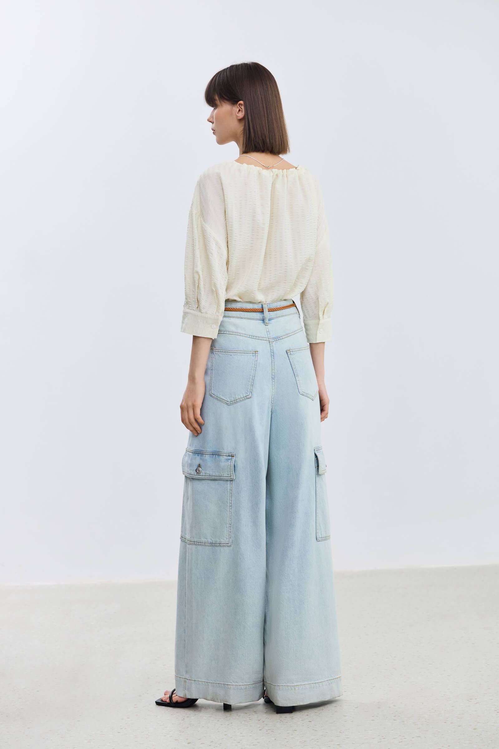 #color_Off White