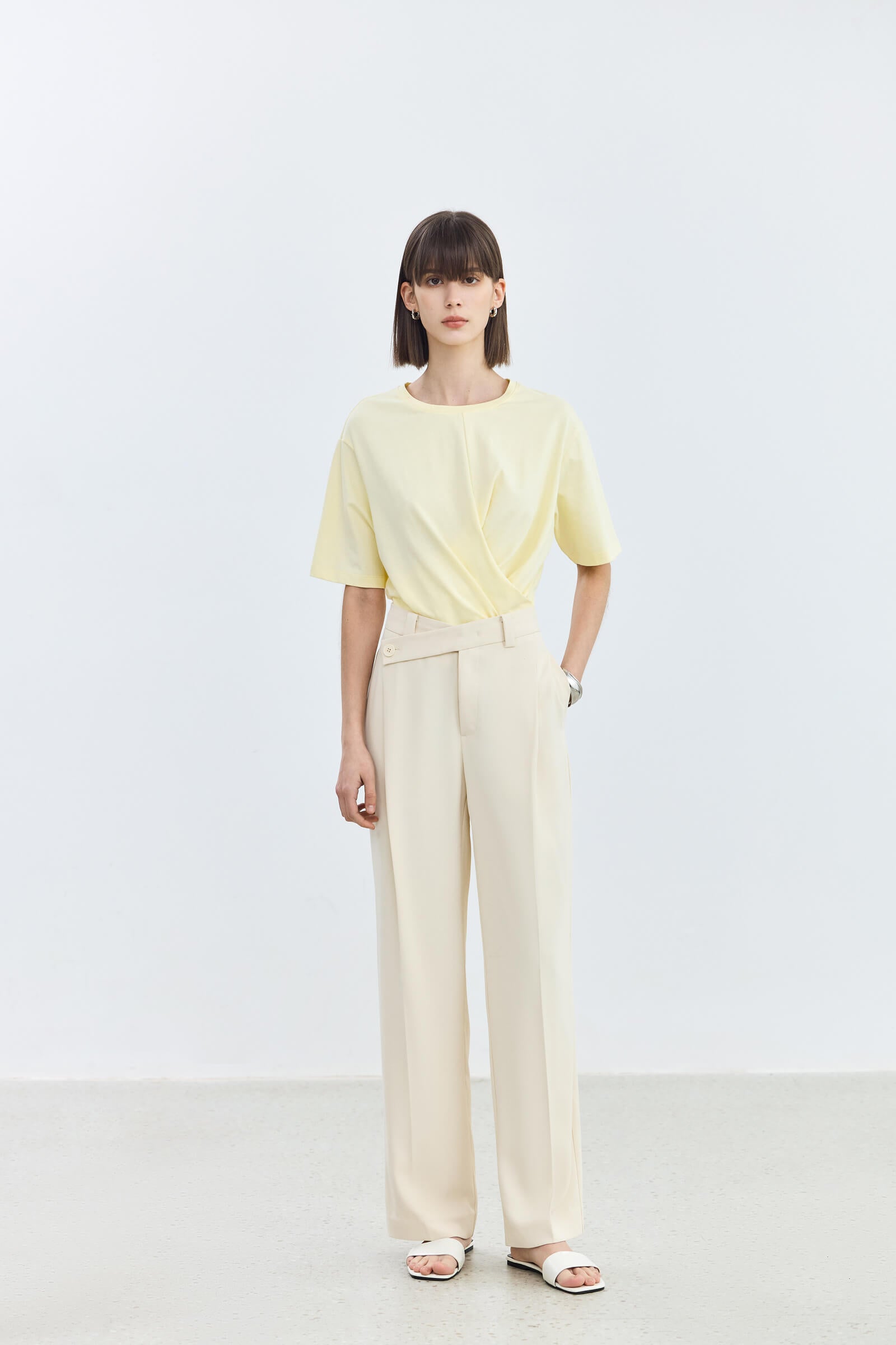 #color_Off White