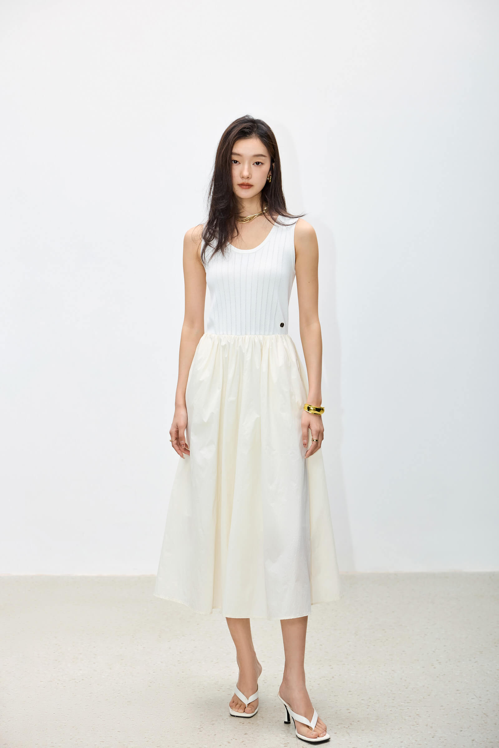 #color_Off White