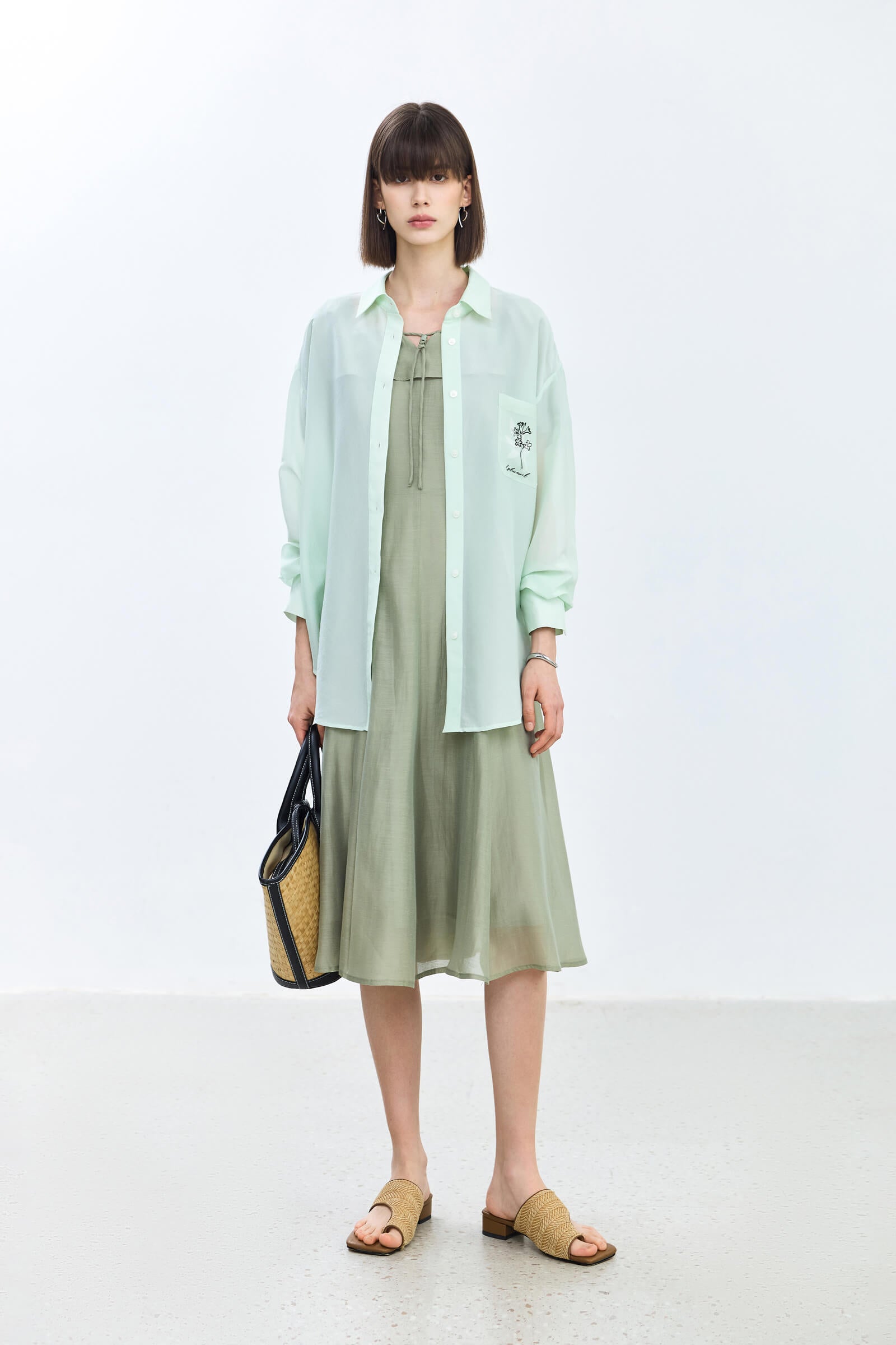 #color_Pale Green