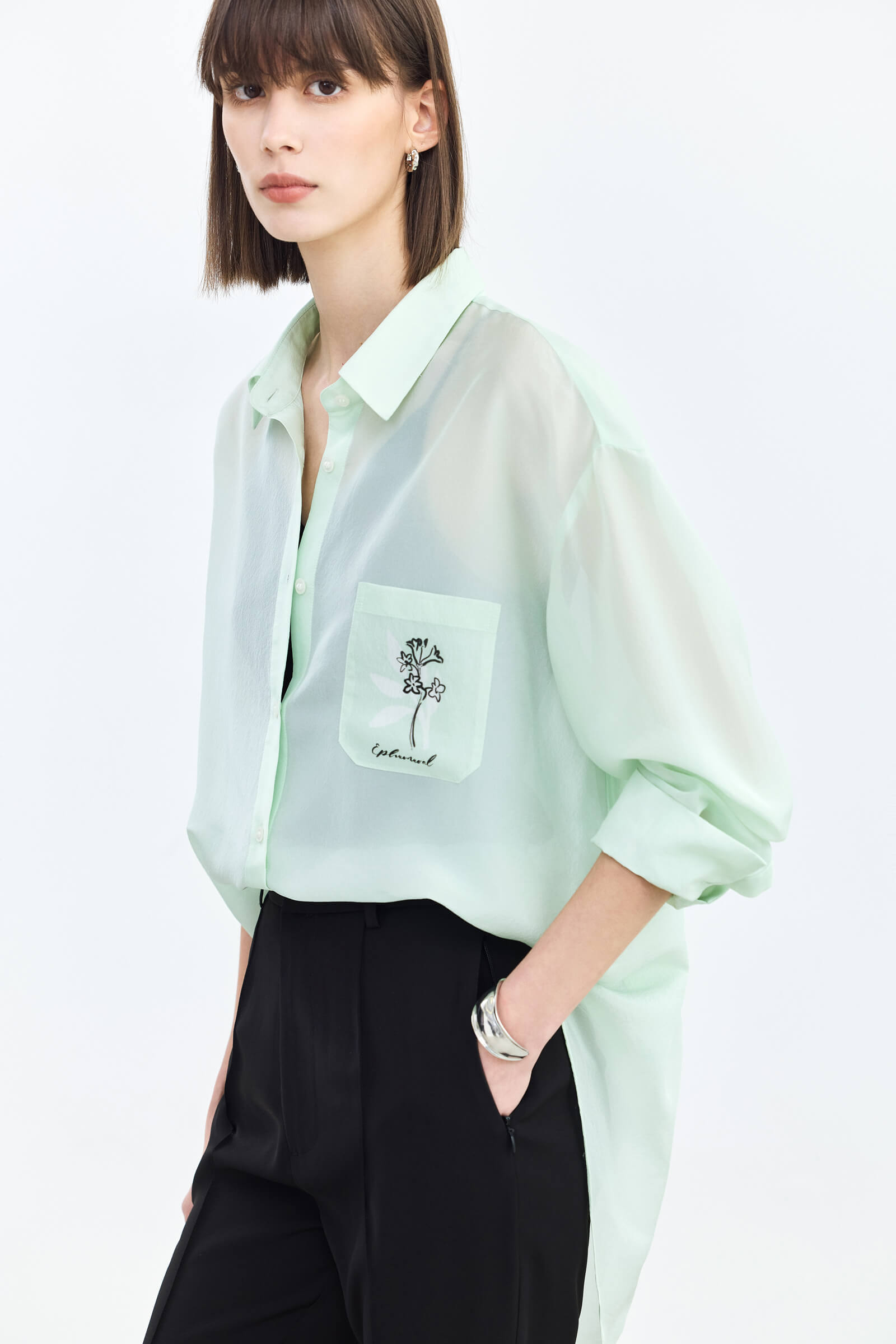 #color_Pale Green