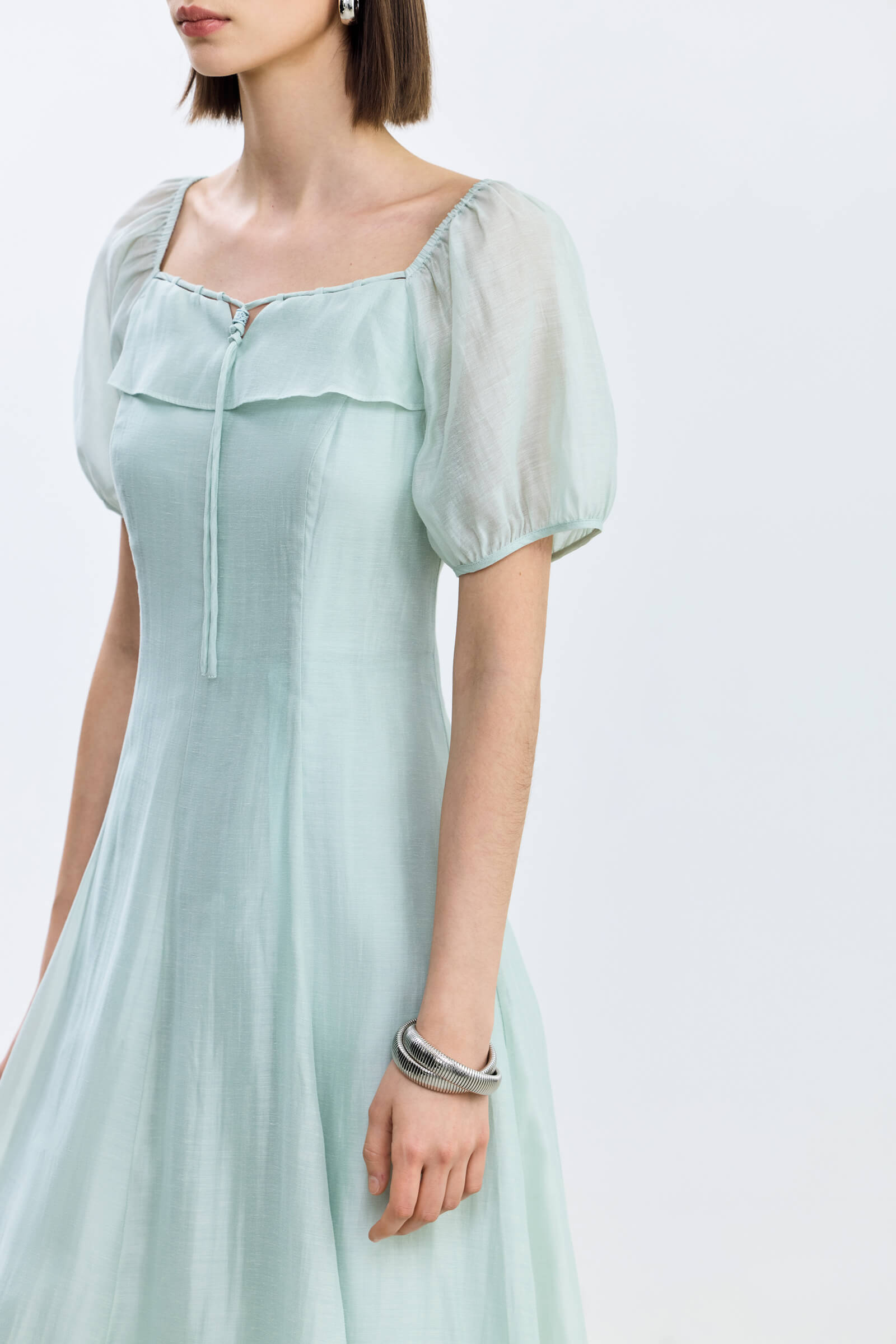 #color_Pale Green