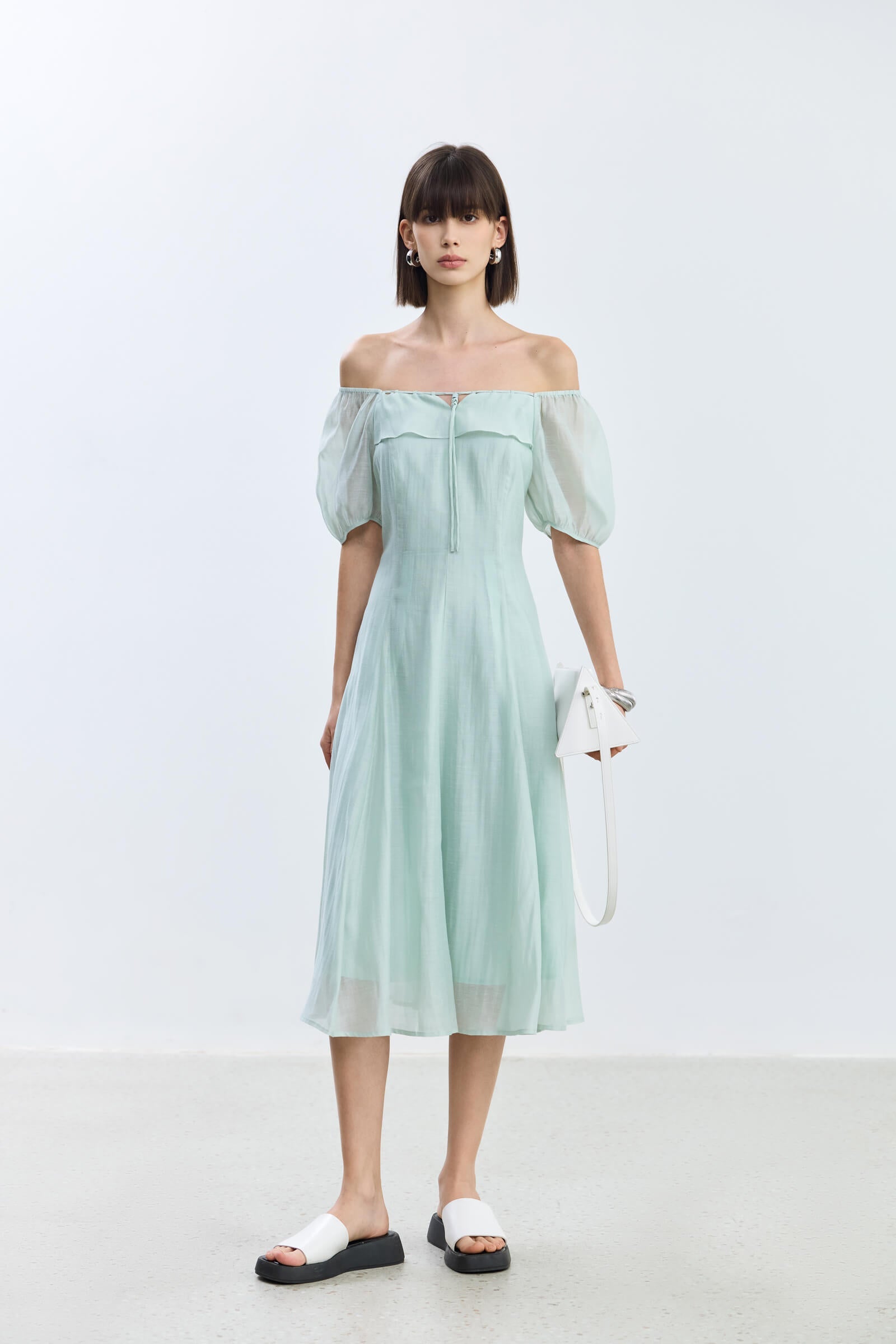 #color_Pale Green