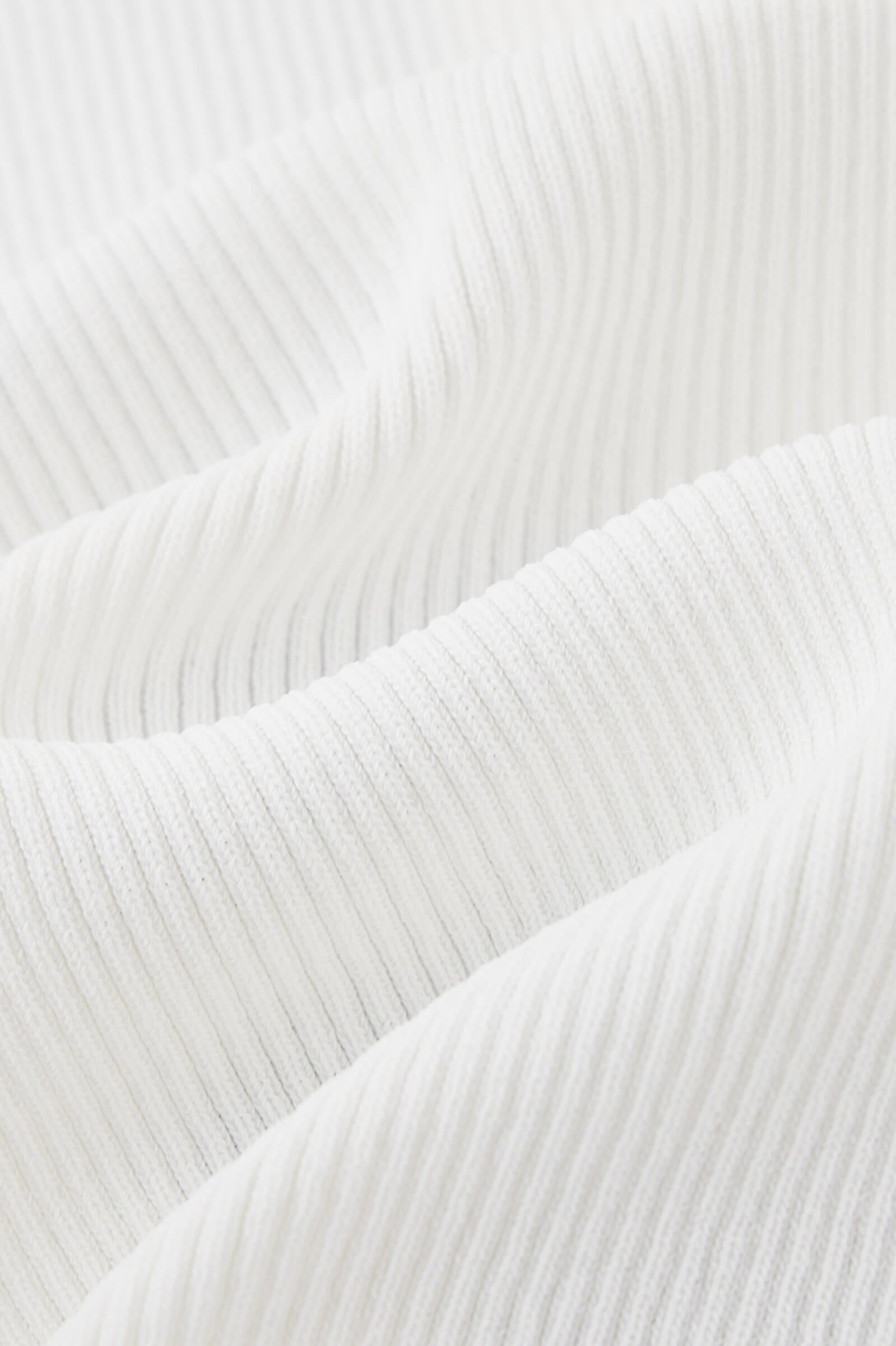#color_White