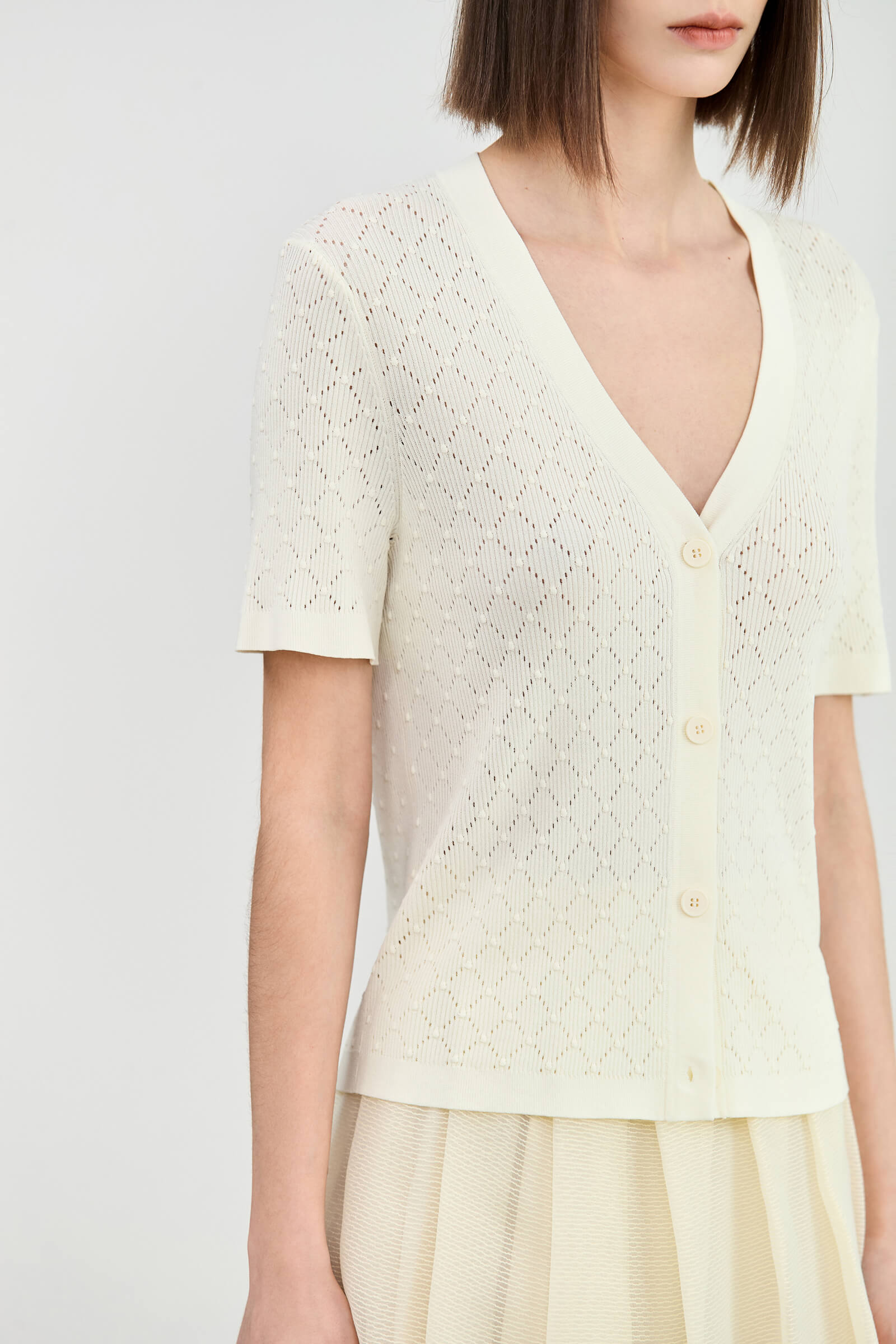 #color_Off White