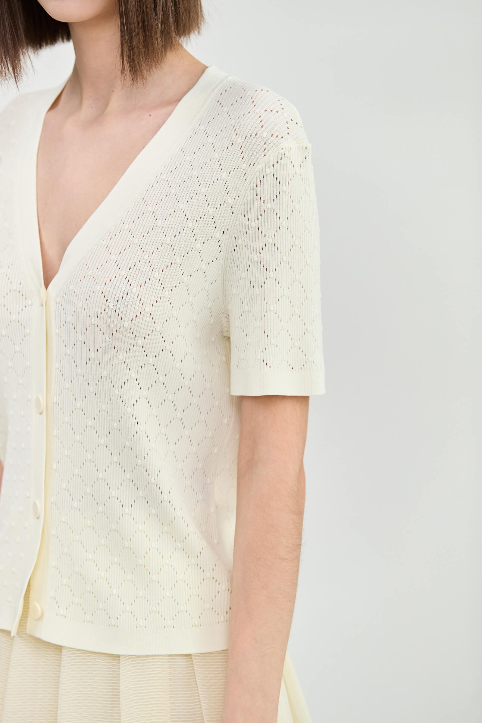 #color_Off White