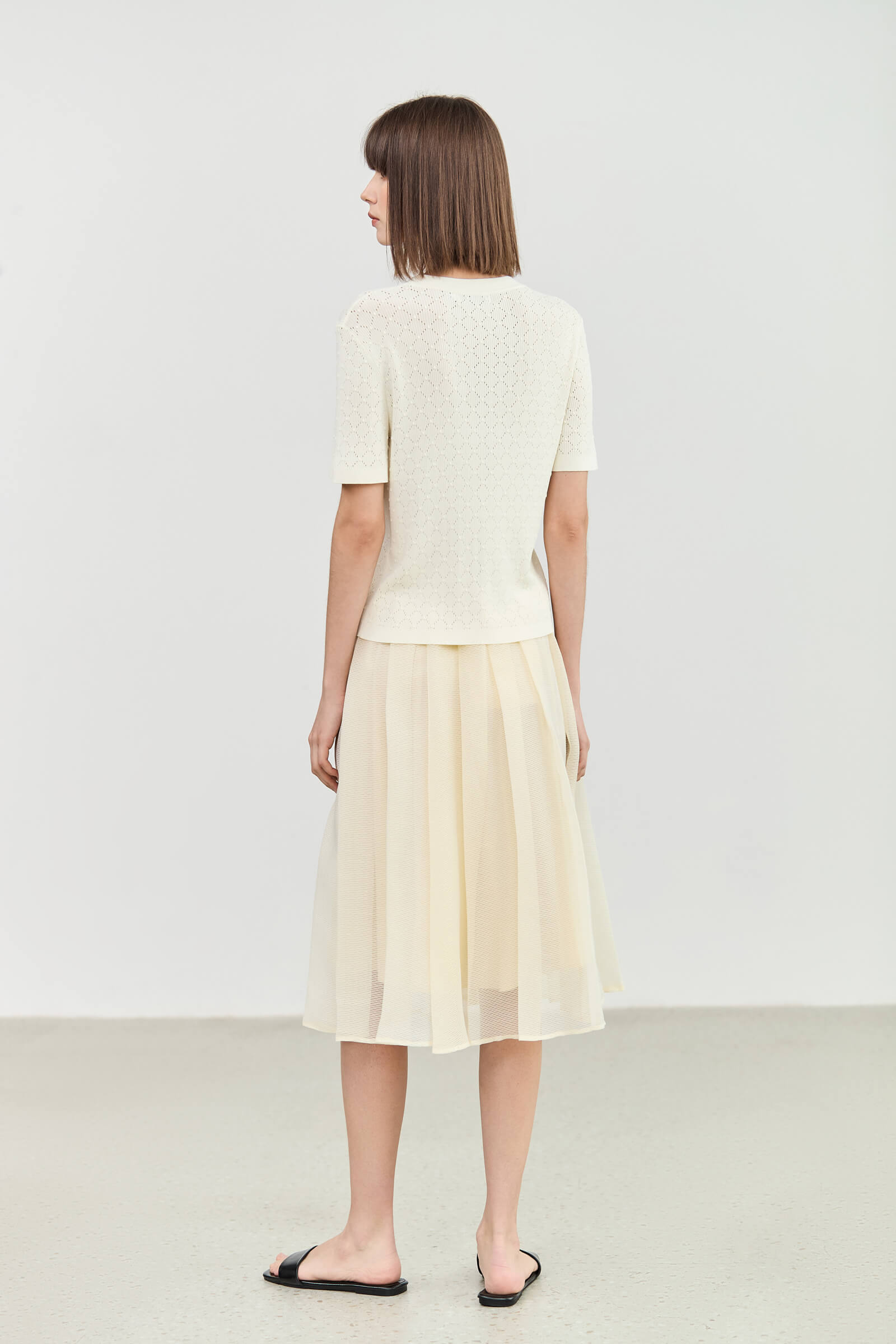 #color_Off White