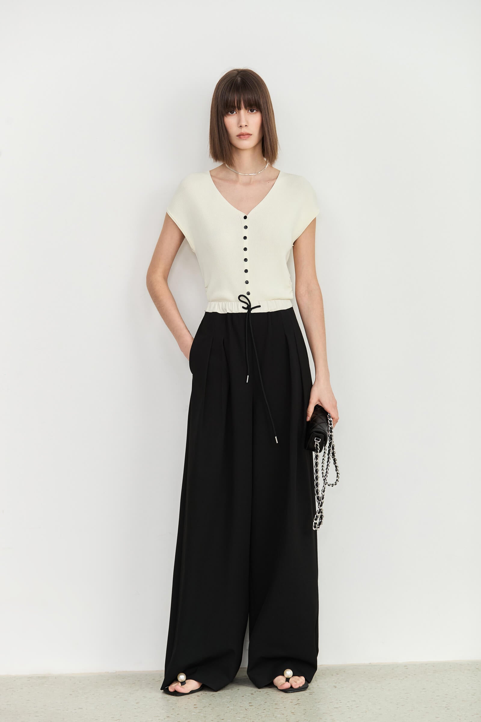 #color_Off White