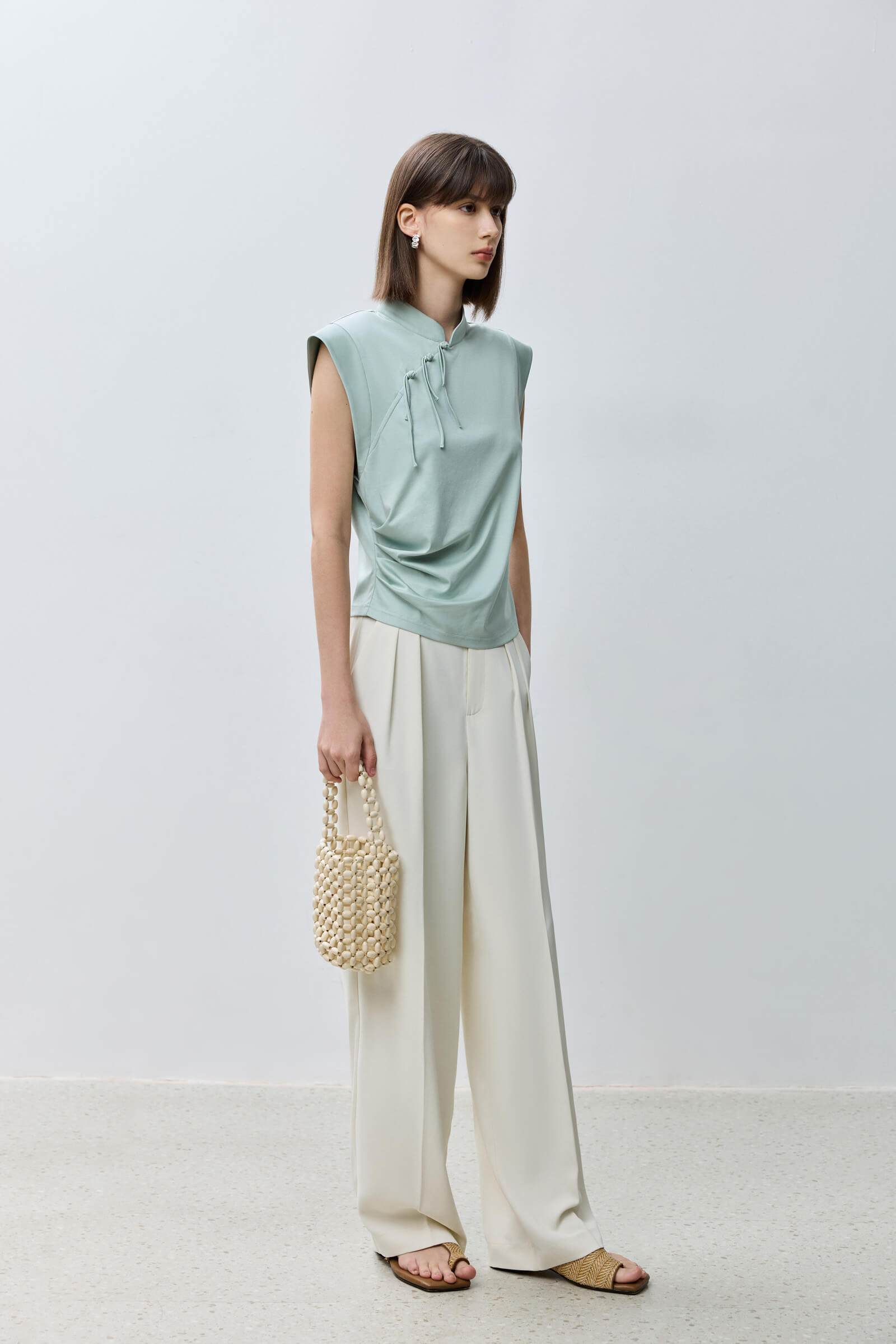 #color_Off White