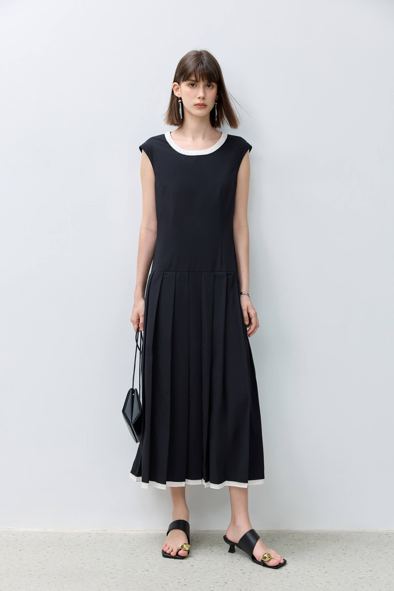 #color_Black