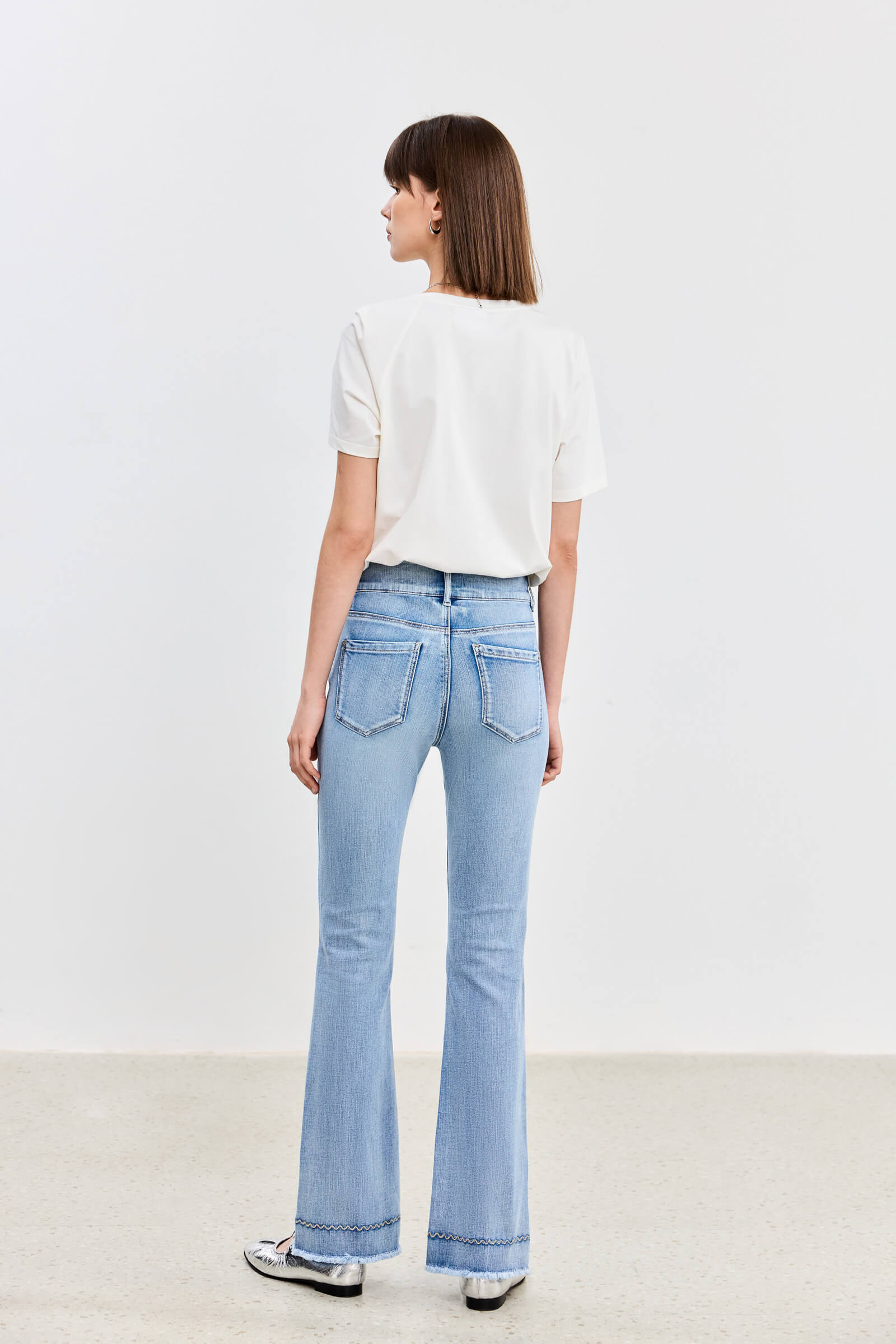 #color_Off White