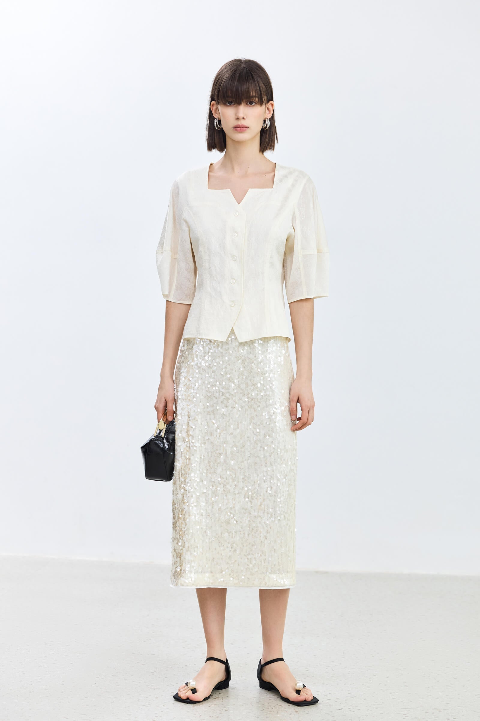 #color_Off White