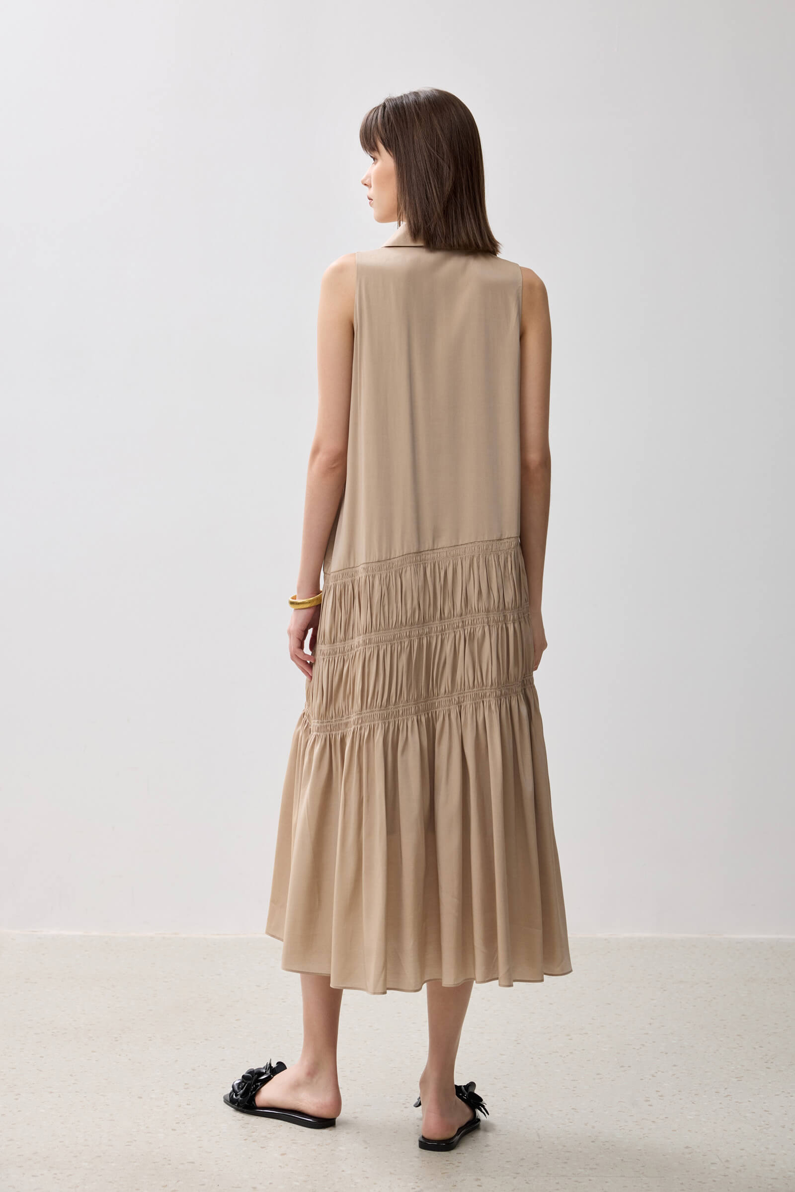 #color_Khaki