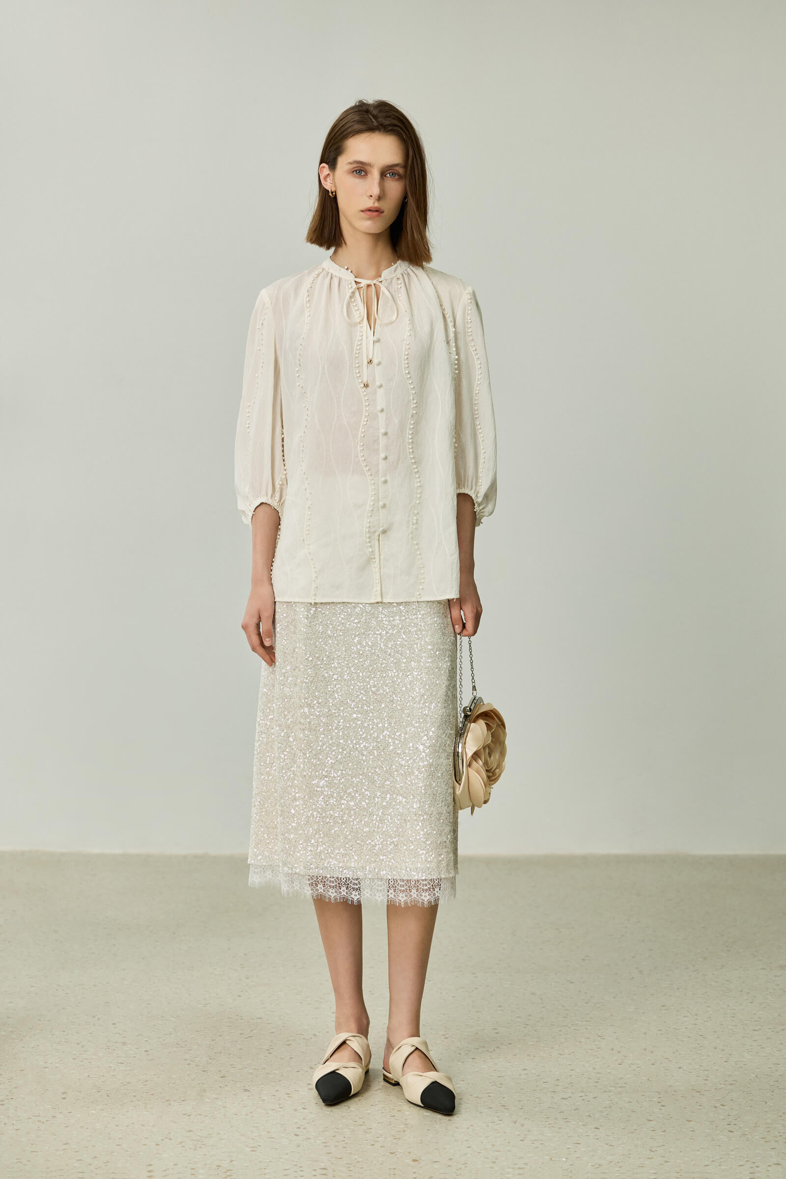 #color_Off White