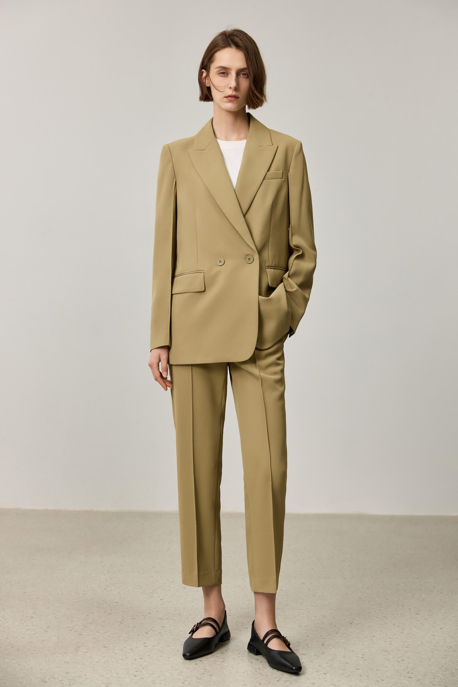 #color_Gray Khaki