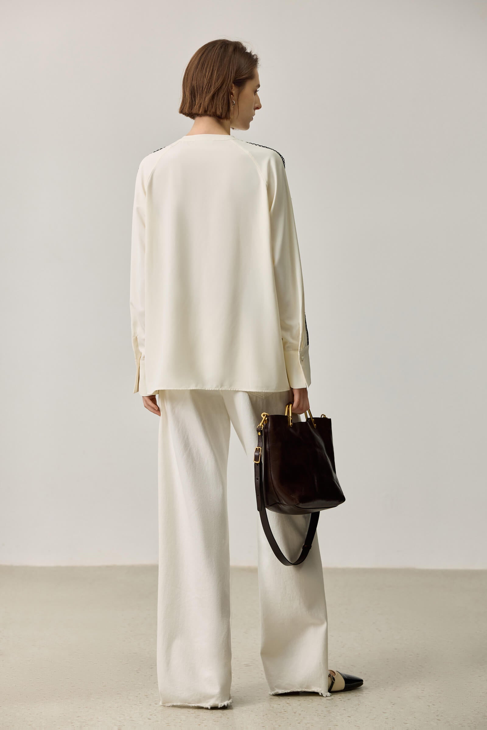 #color_Off White