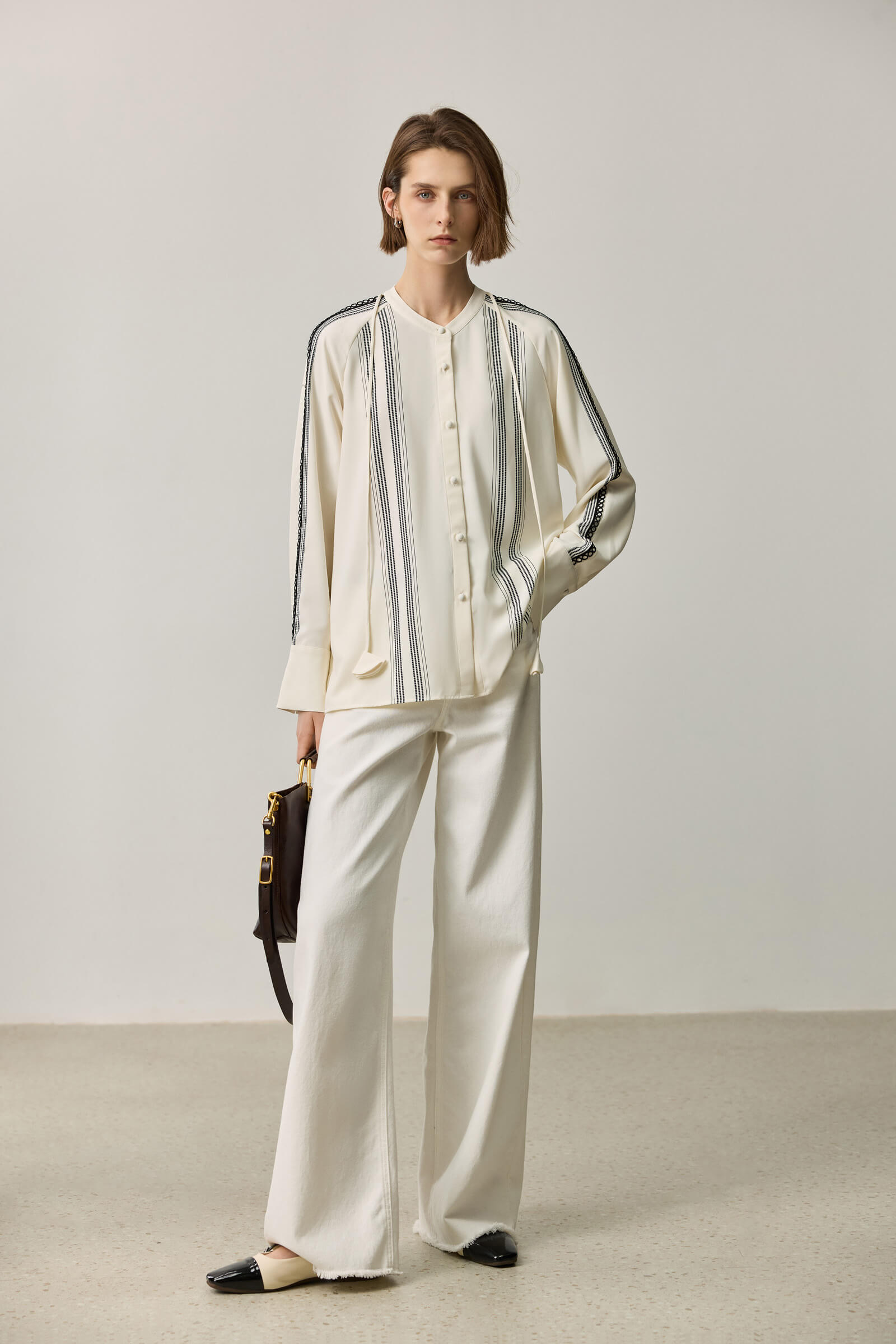 #color_Off White