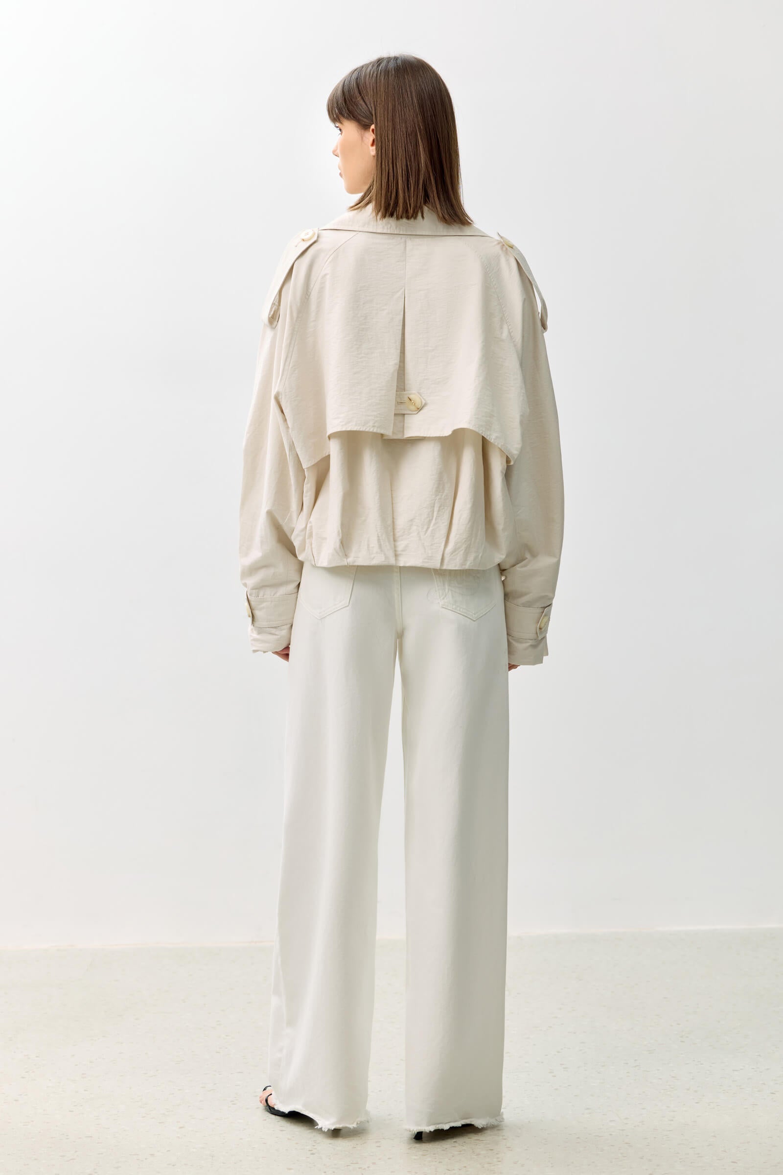 #color_Off White