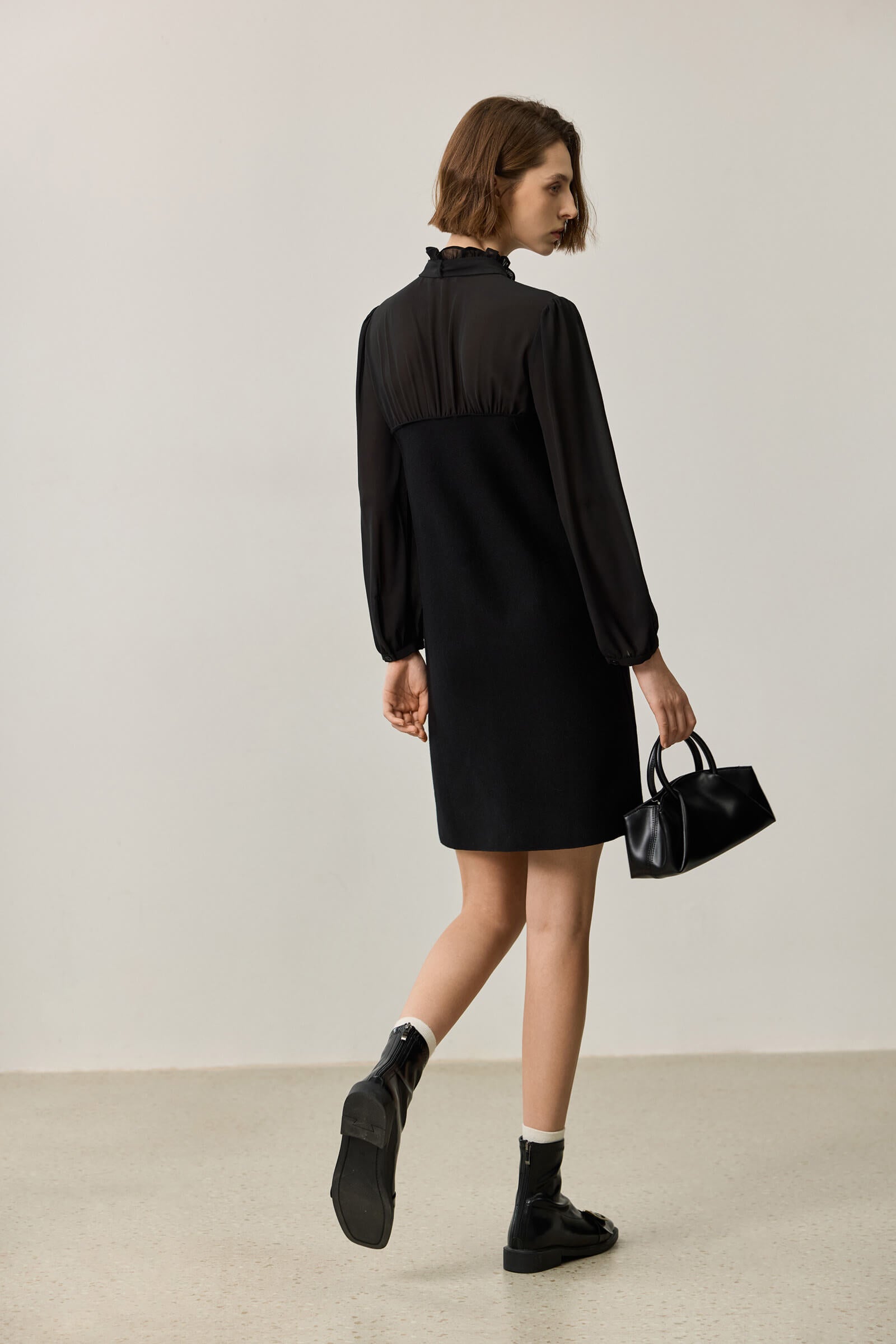 #color_Black