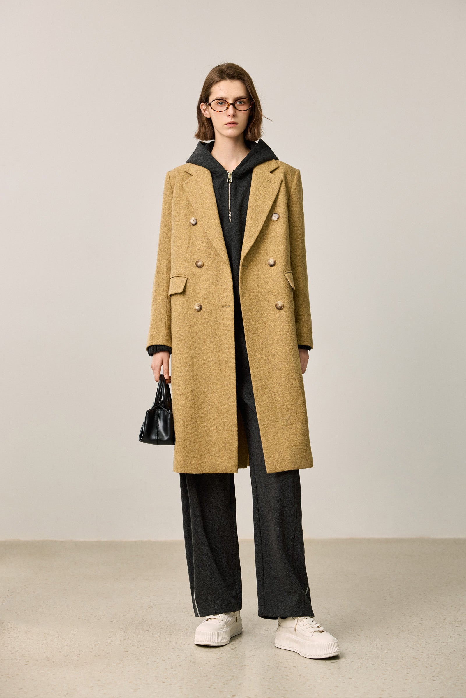 LILY Classic Wide-Shoulder Versatile Wool Coat – LILY
