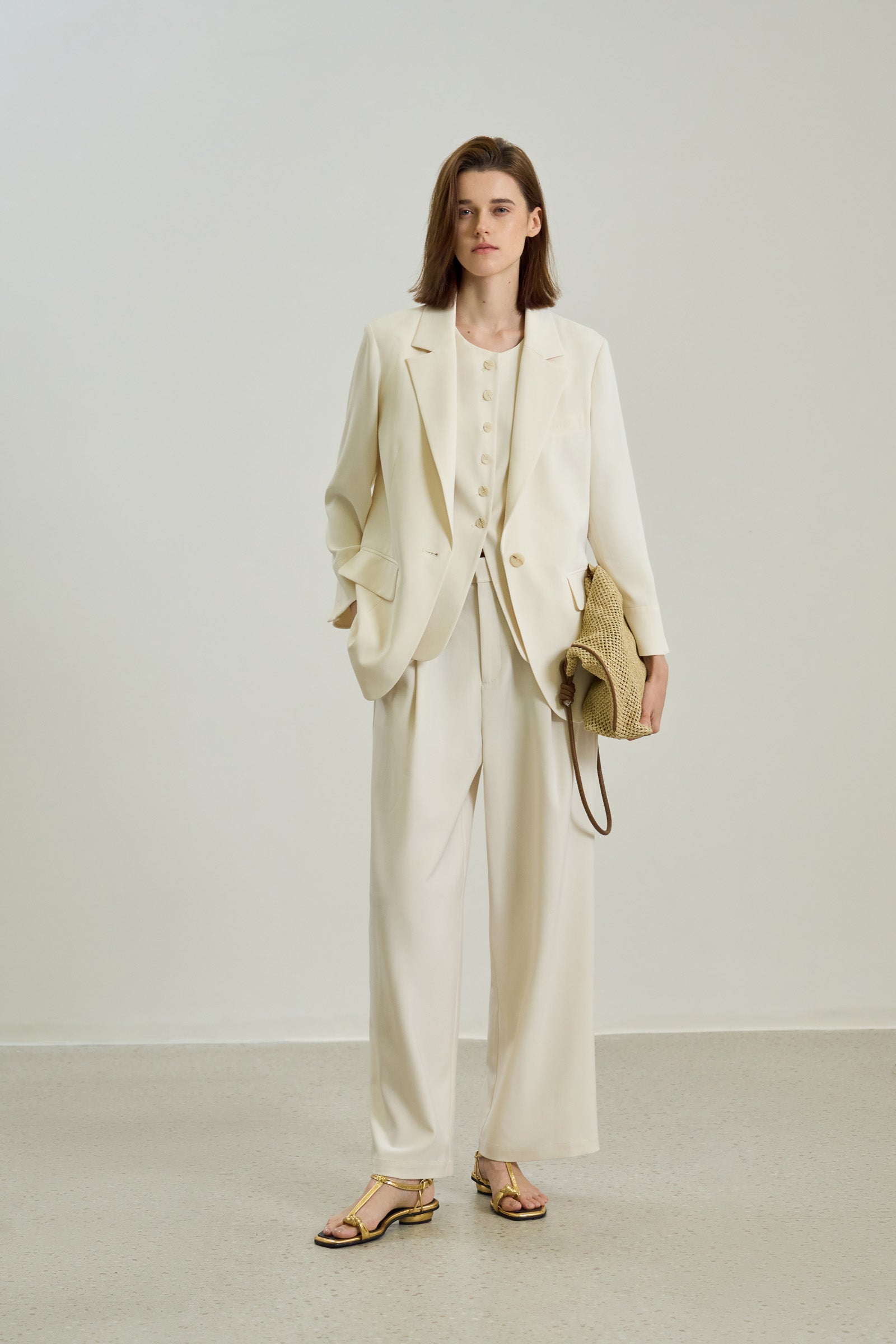 #color_Off White