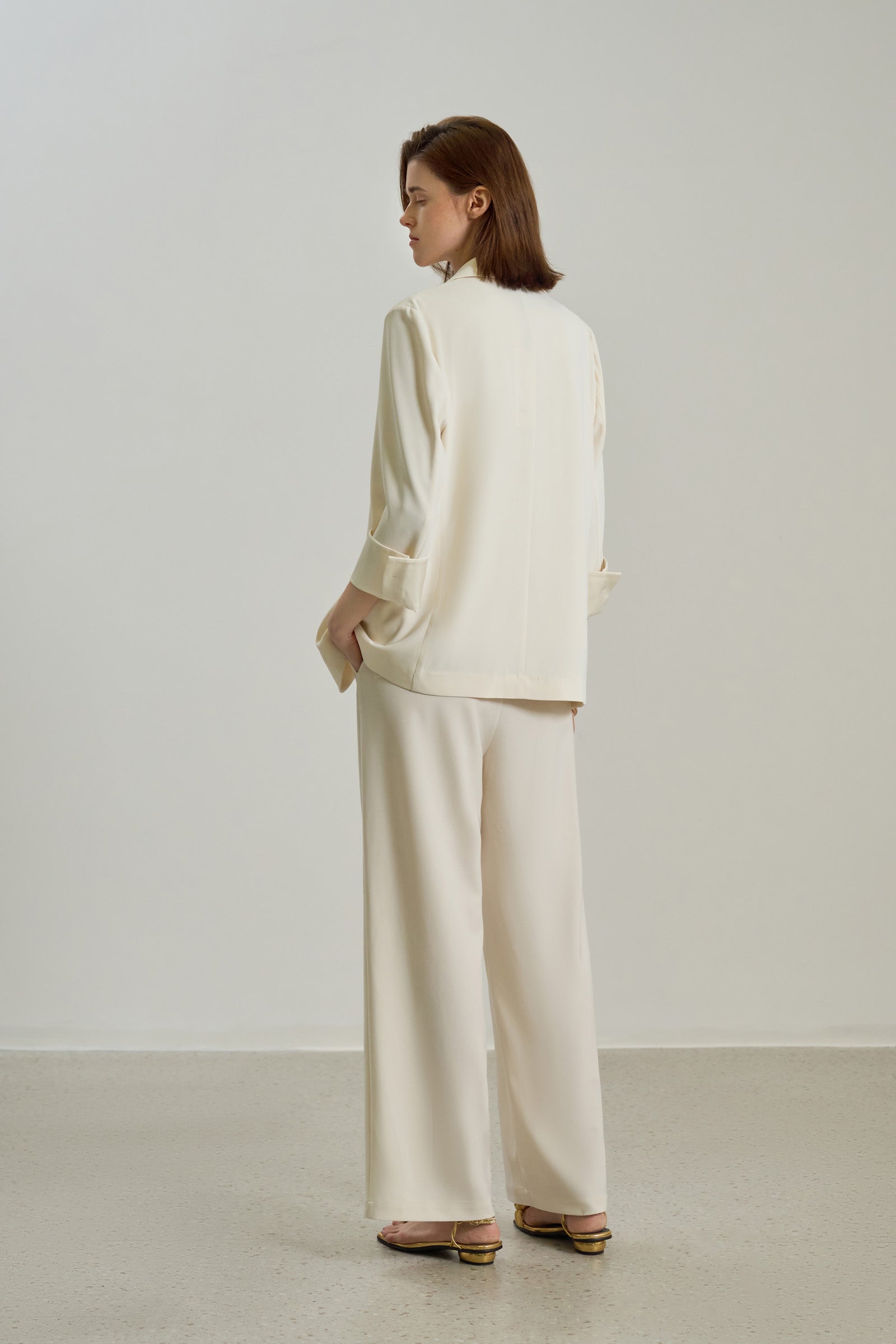 #color_Off White