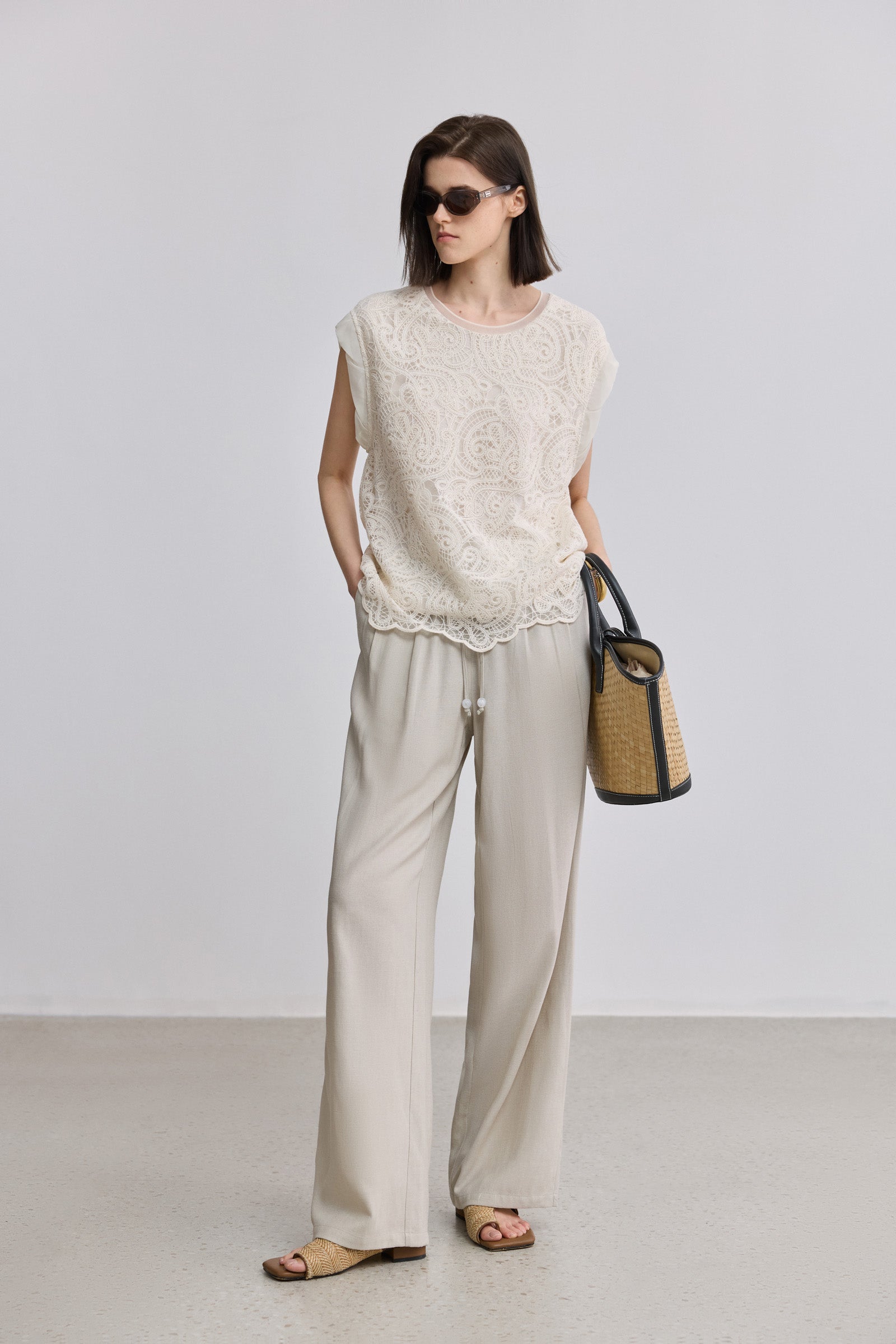 #color_Off White