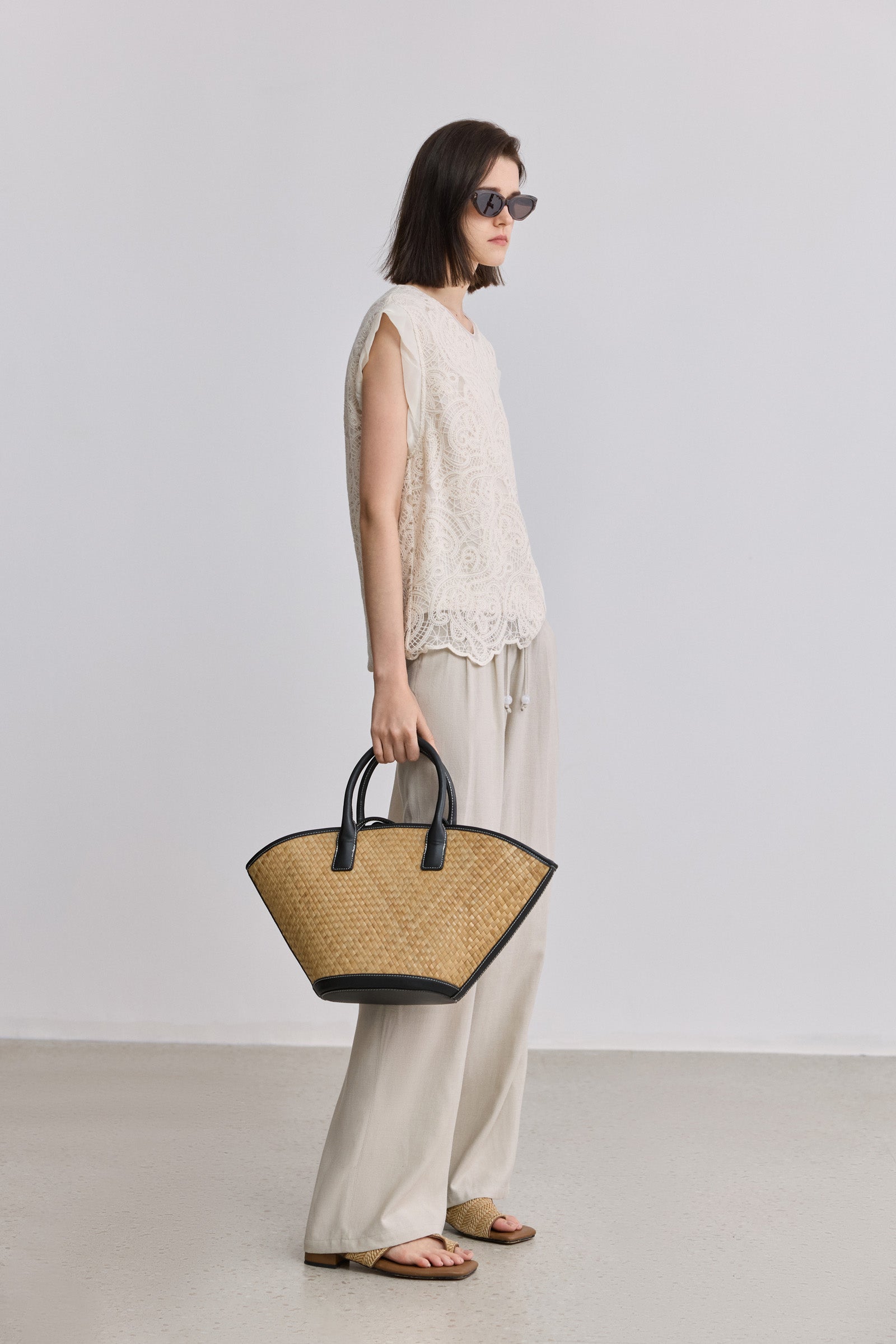 #color_Off White