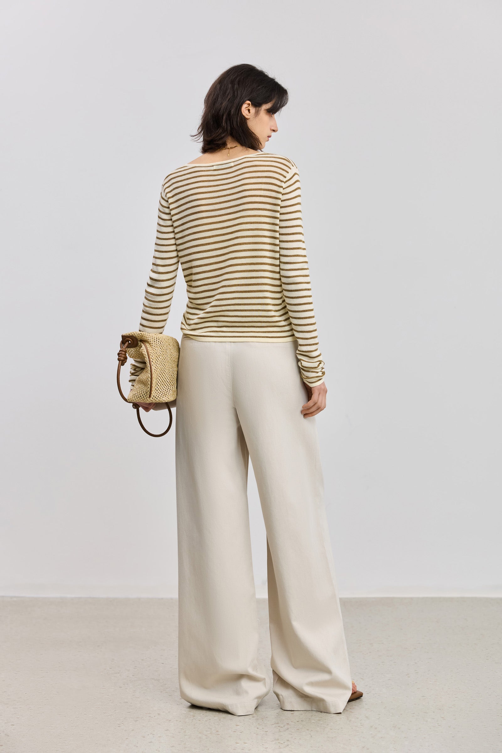 #color_Off White