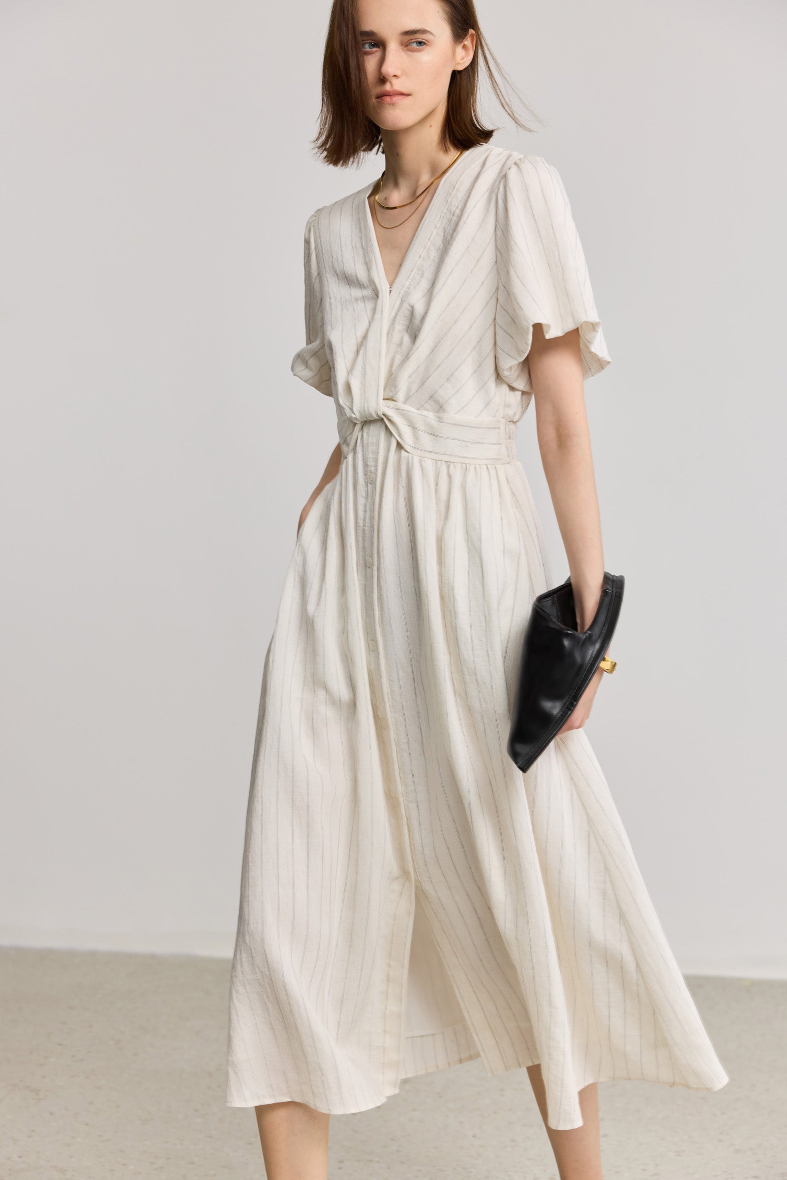 #color_Off White