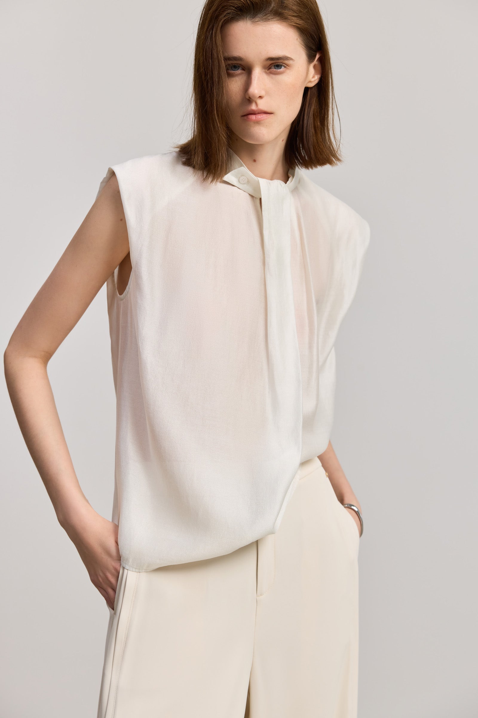 #color_Off White