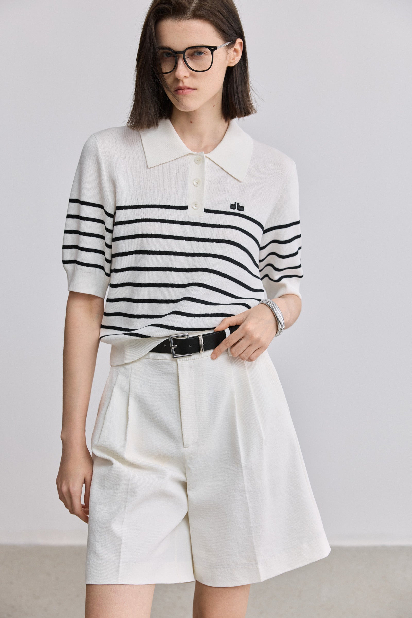 #color_Off White