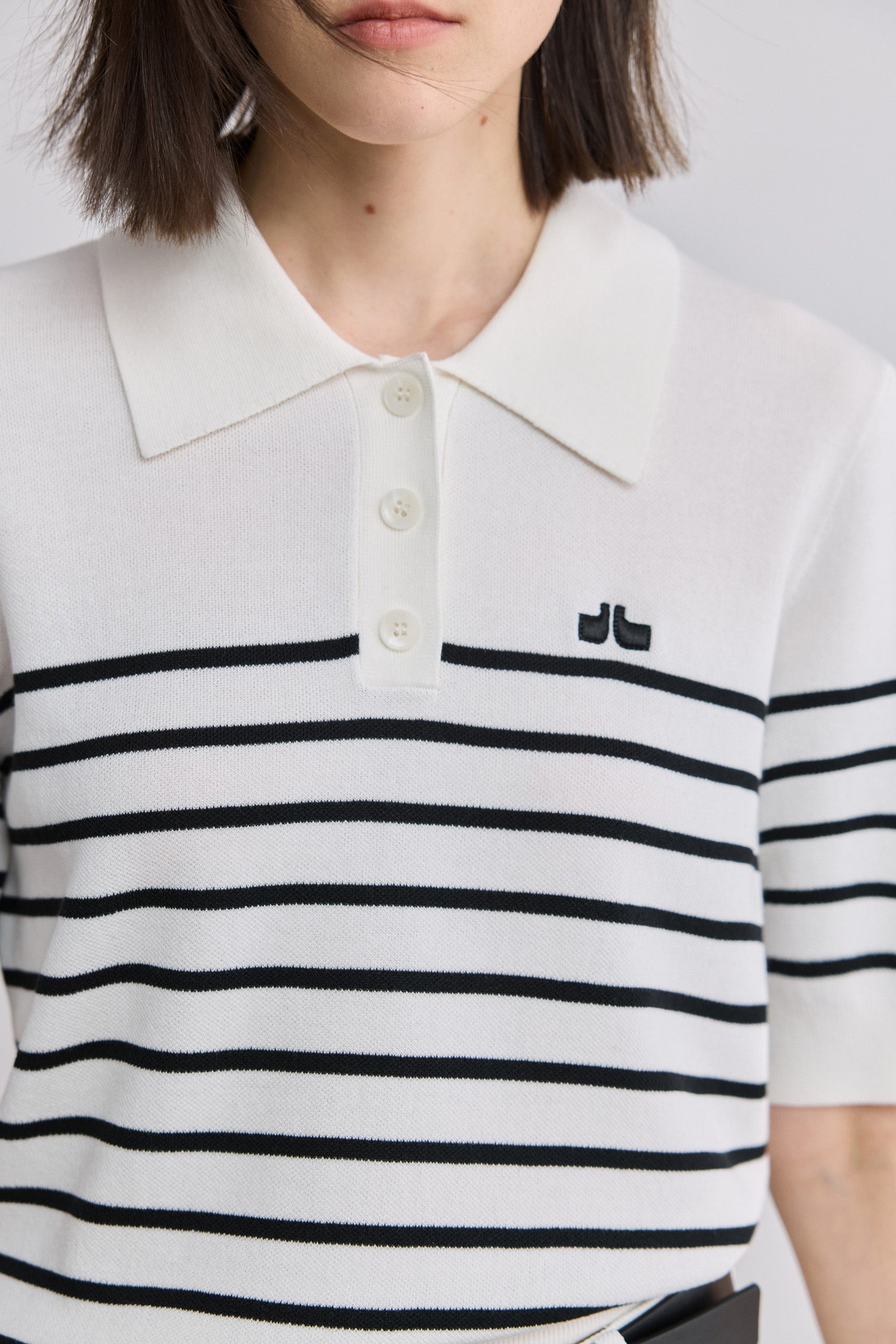 #color_Off White