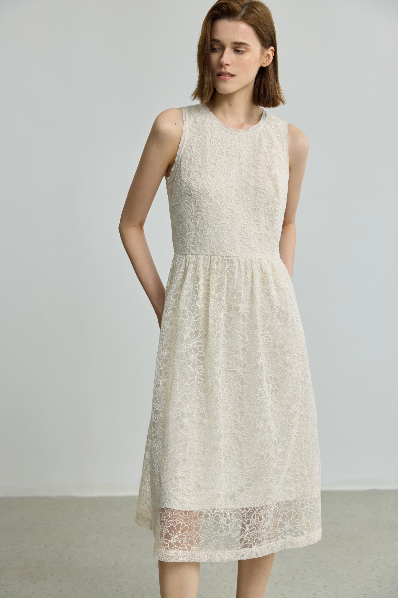 #color_Off White