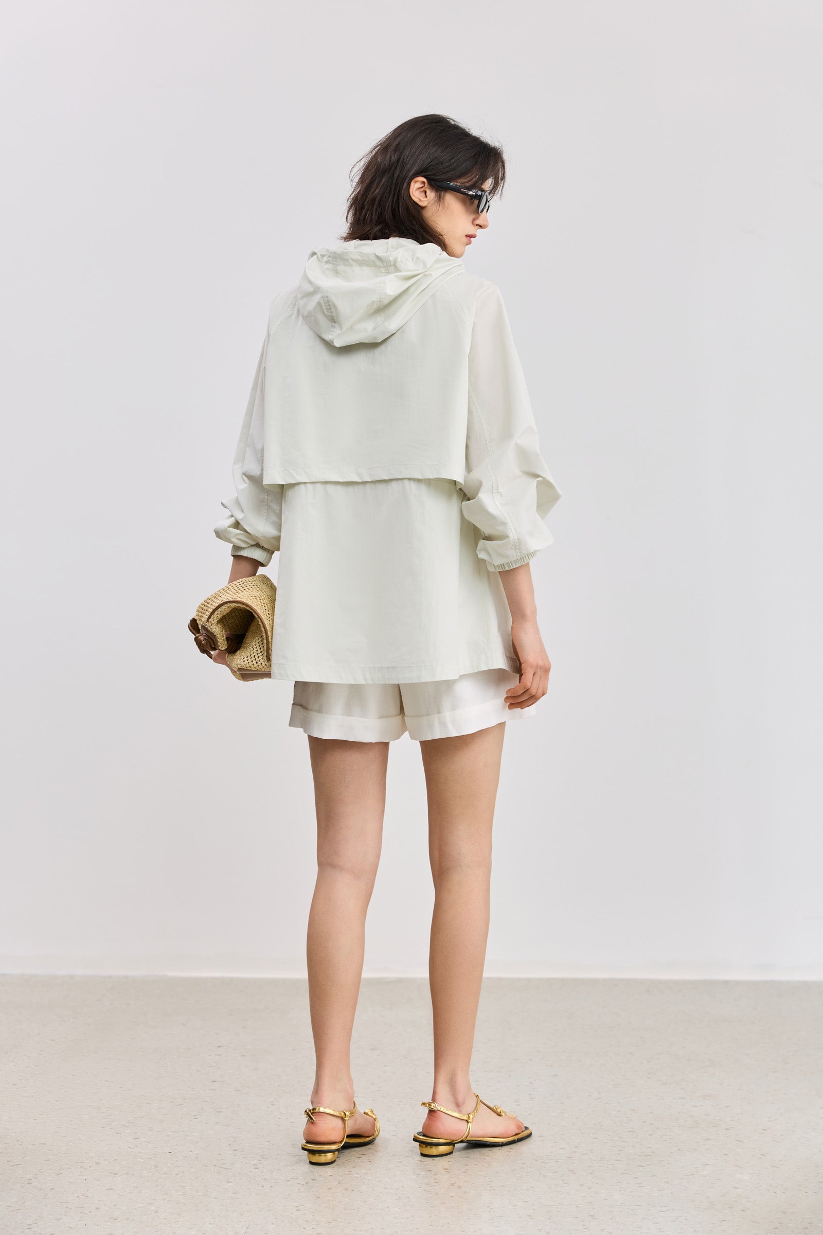#color_Pale Green