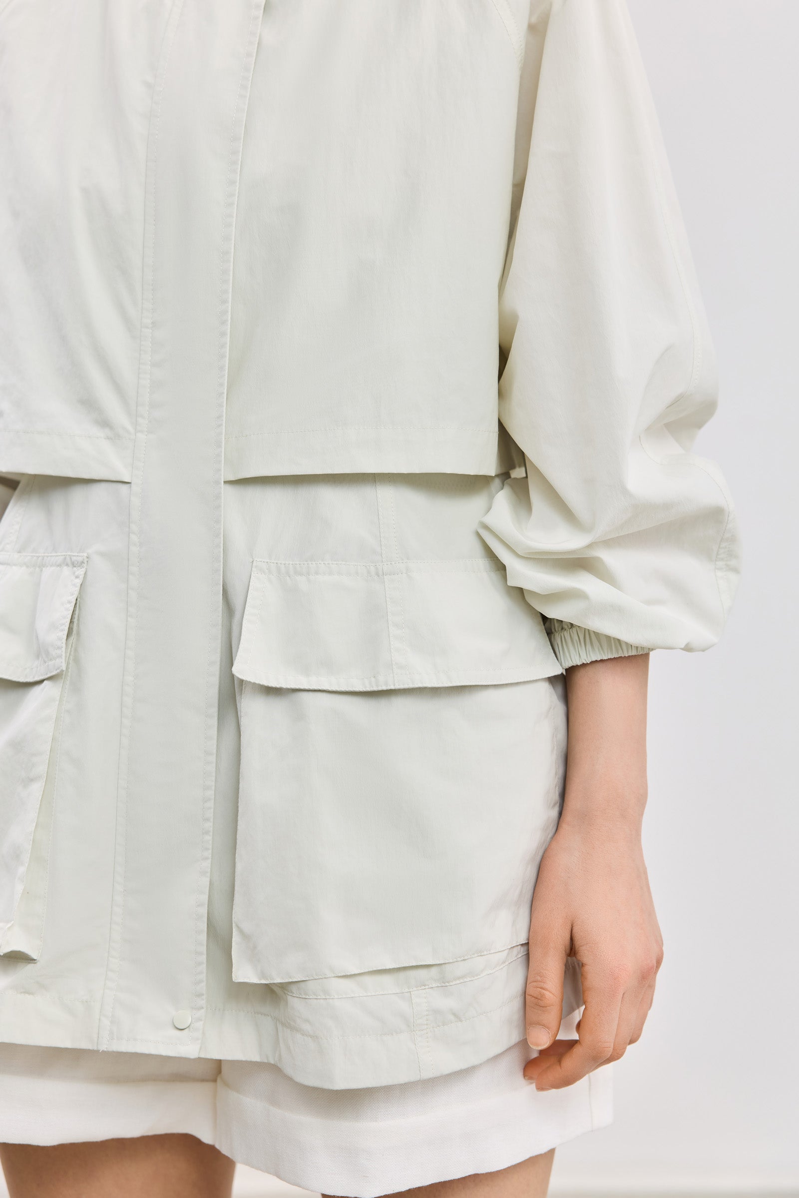 #color_Pale Green