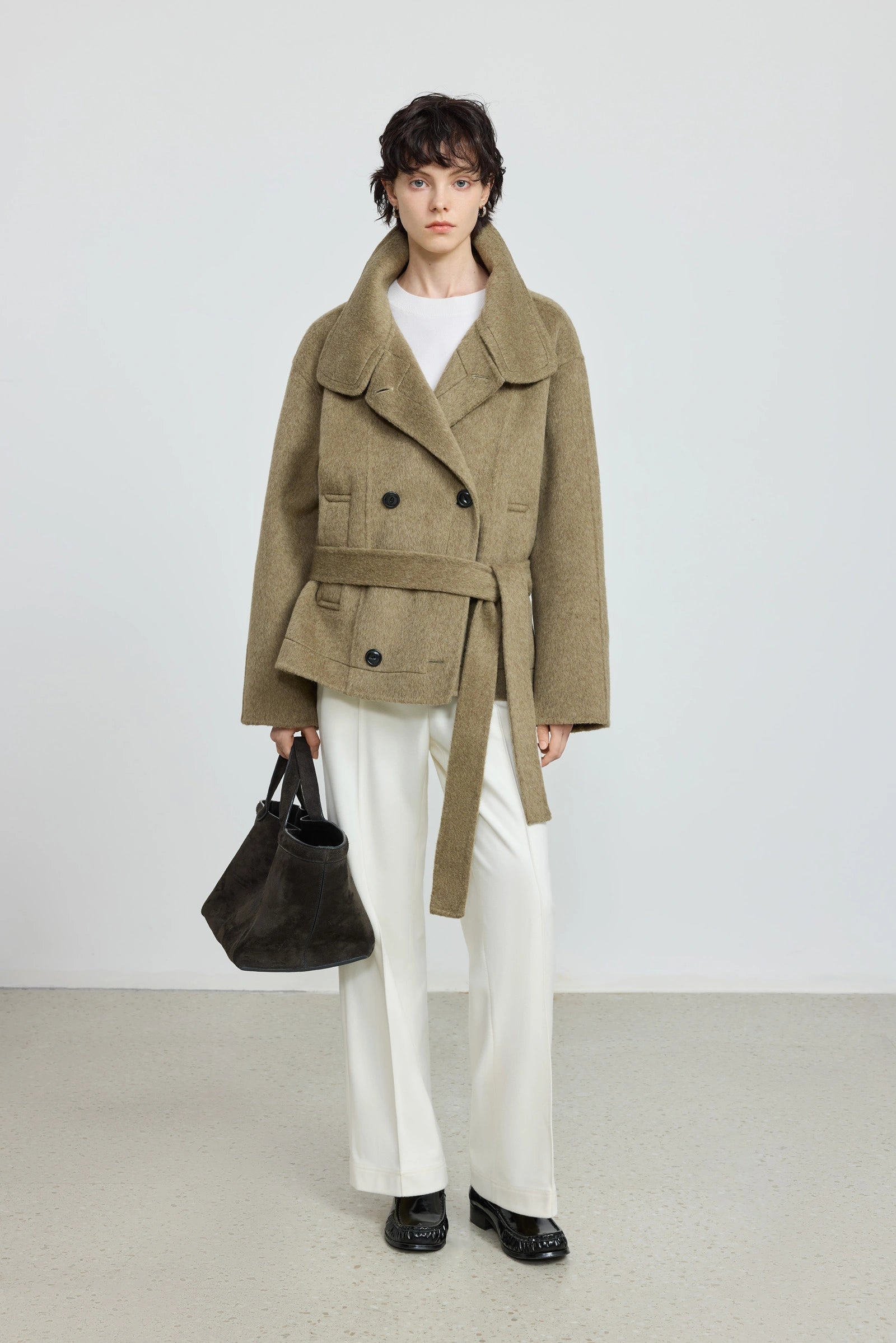 #color_Grayish Green