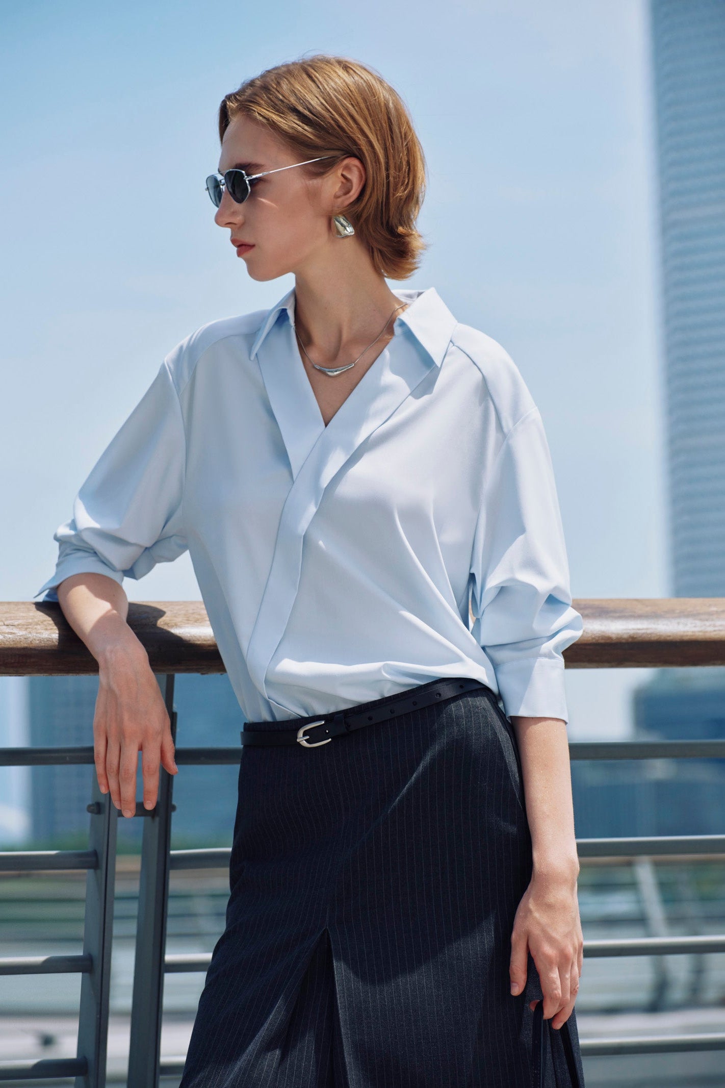 【Asymmetric collar print blouse】 LILY Scissor-Collar Asymmetric Blouse – LILY Official Store
