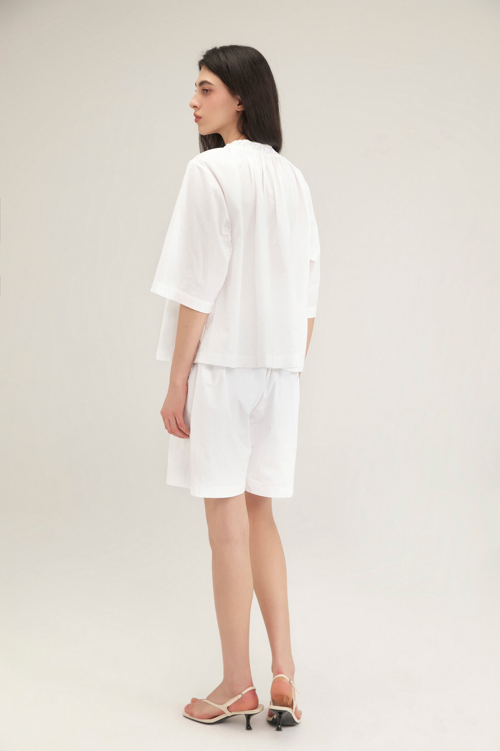 #color_White