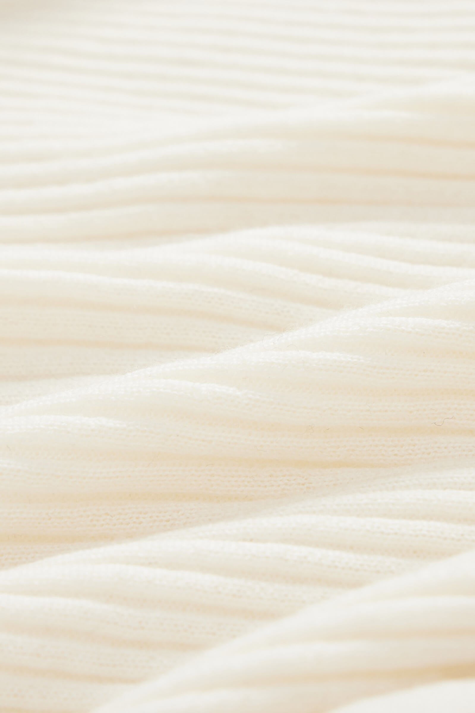 #color_Off White