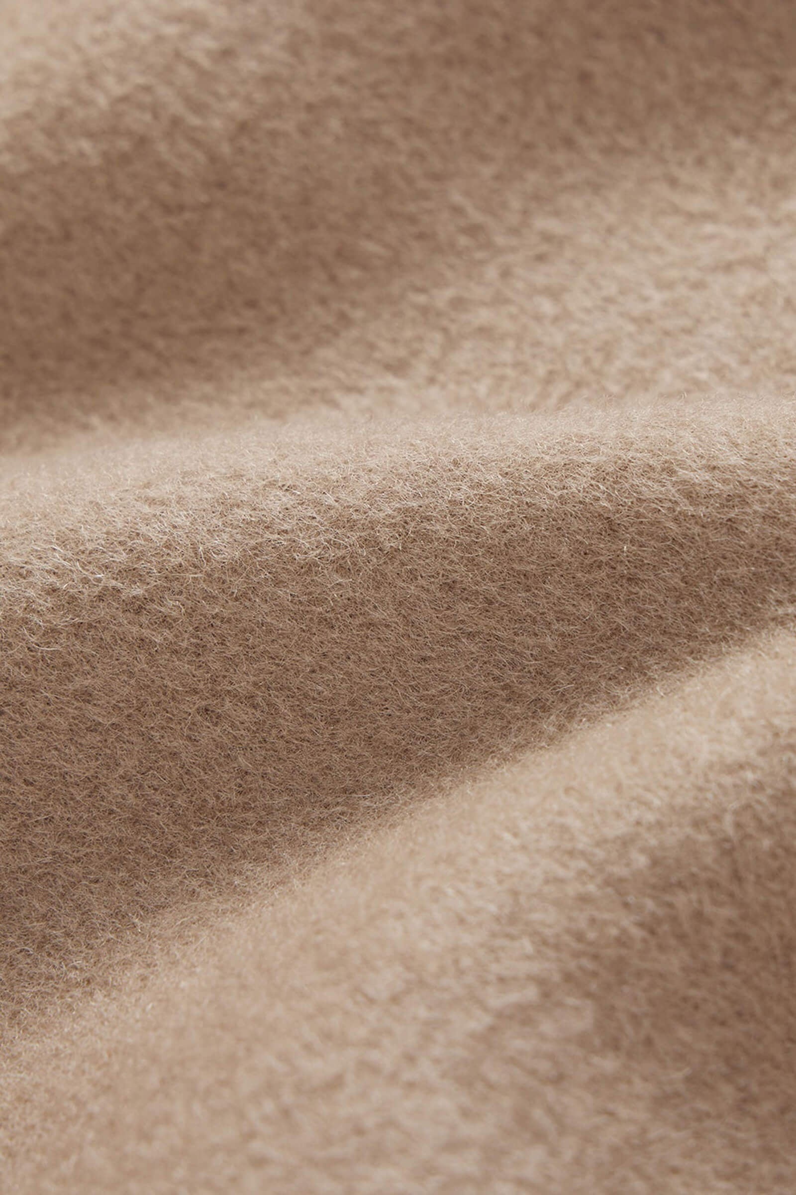 #color_Taupe
