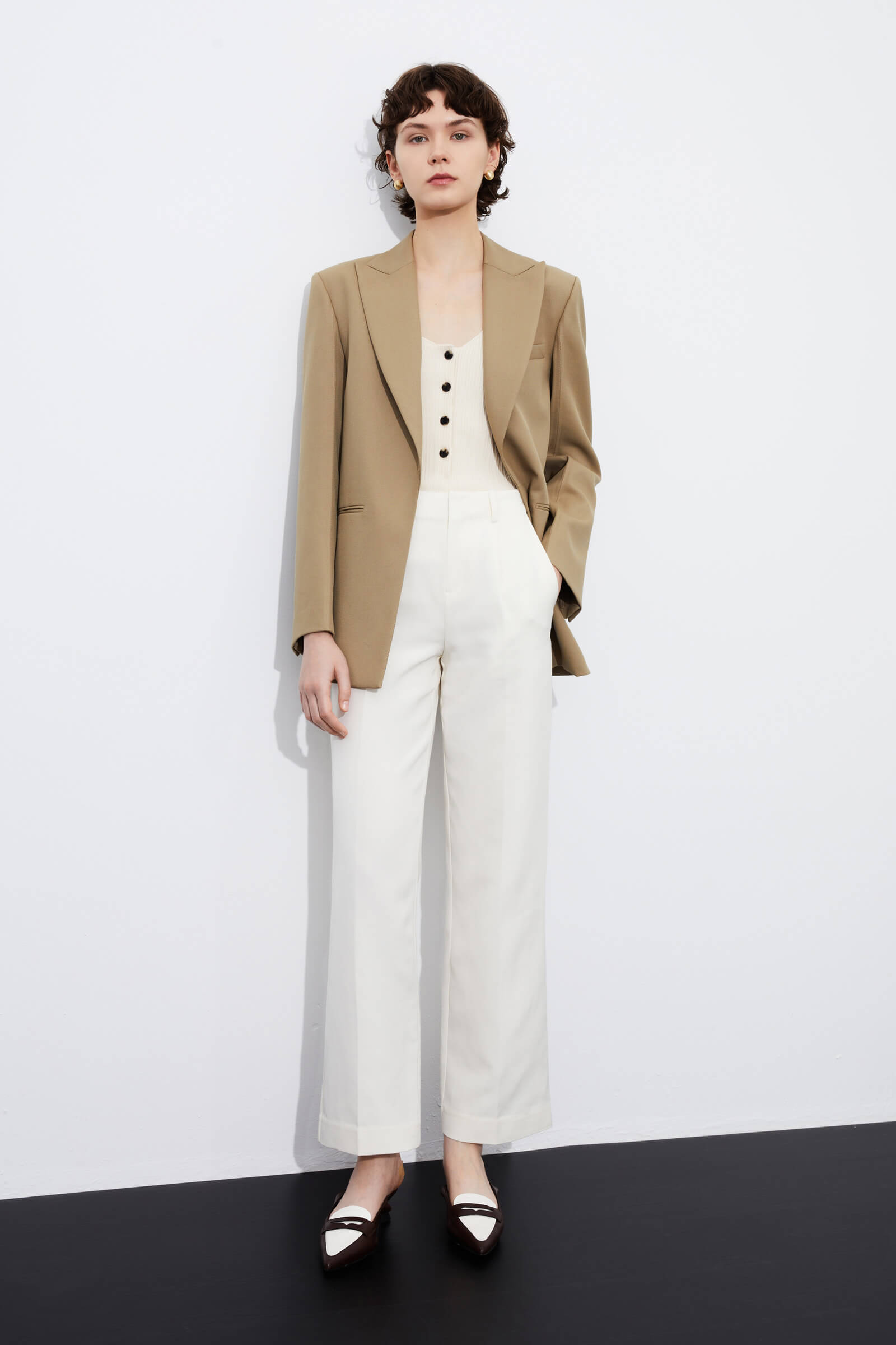 #color_Off White