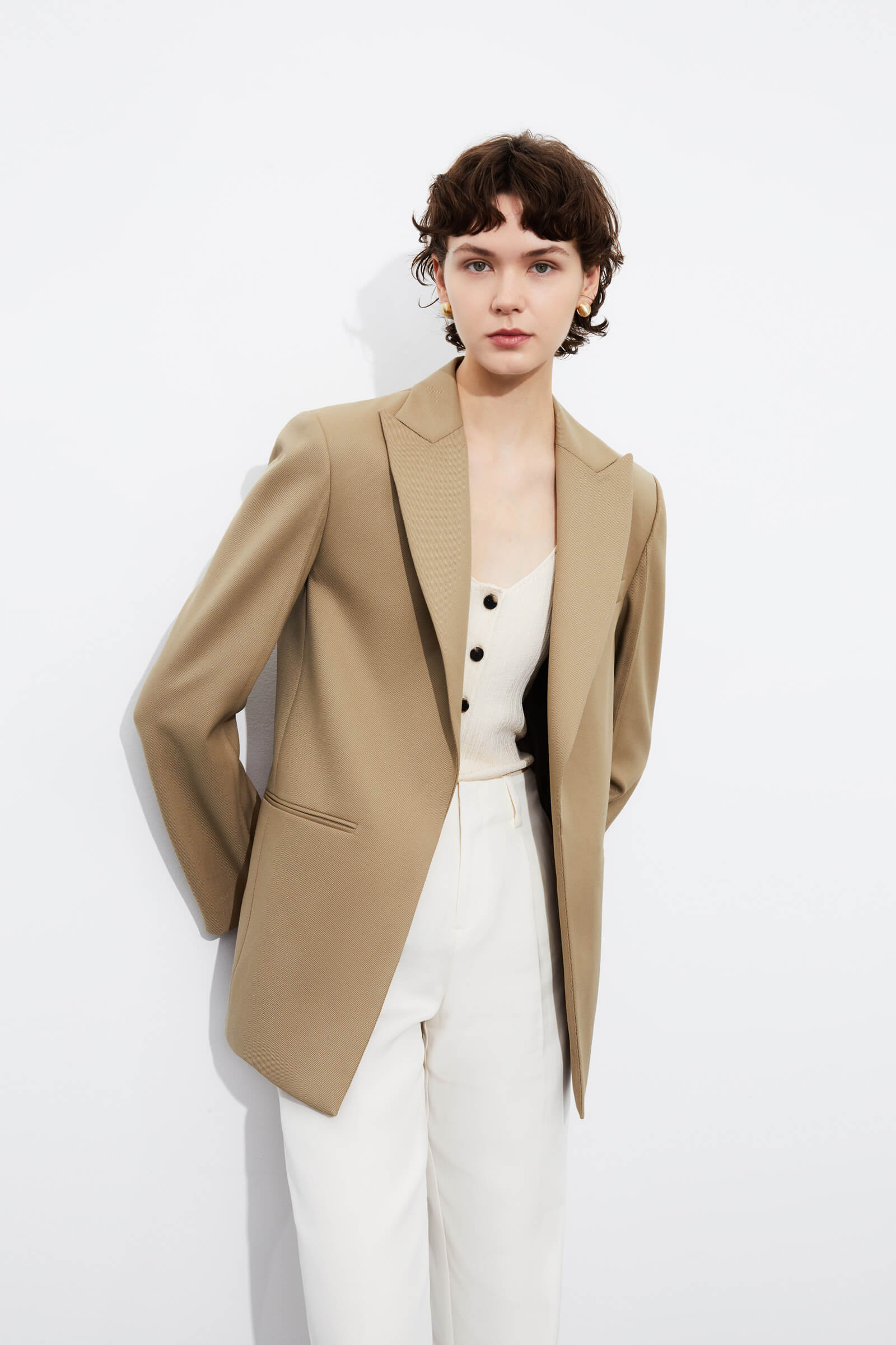 #color_Off White