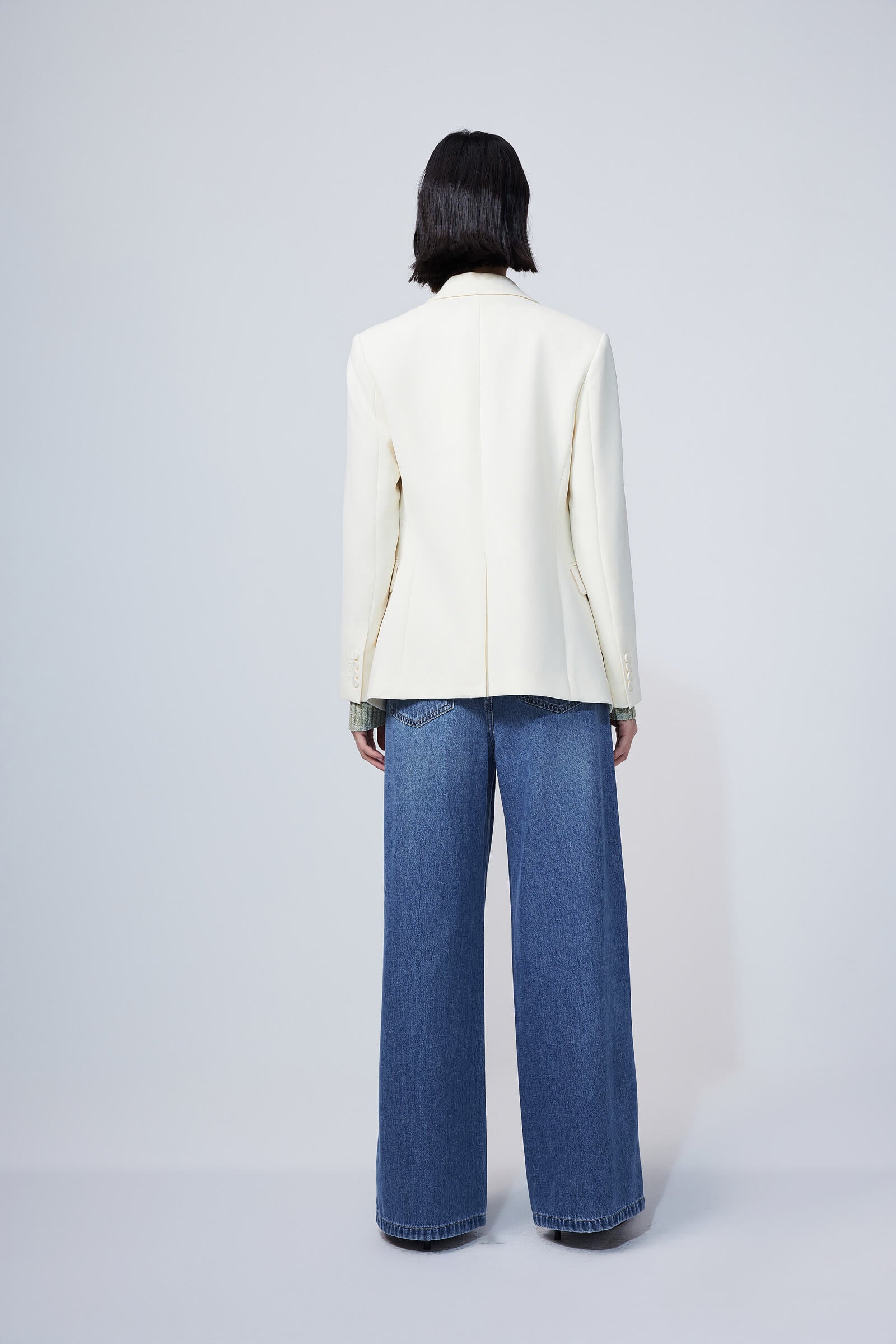 #color_Off White