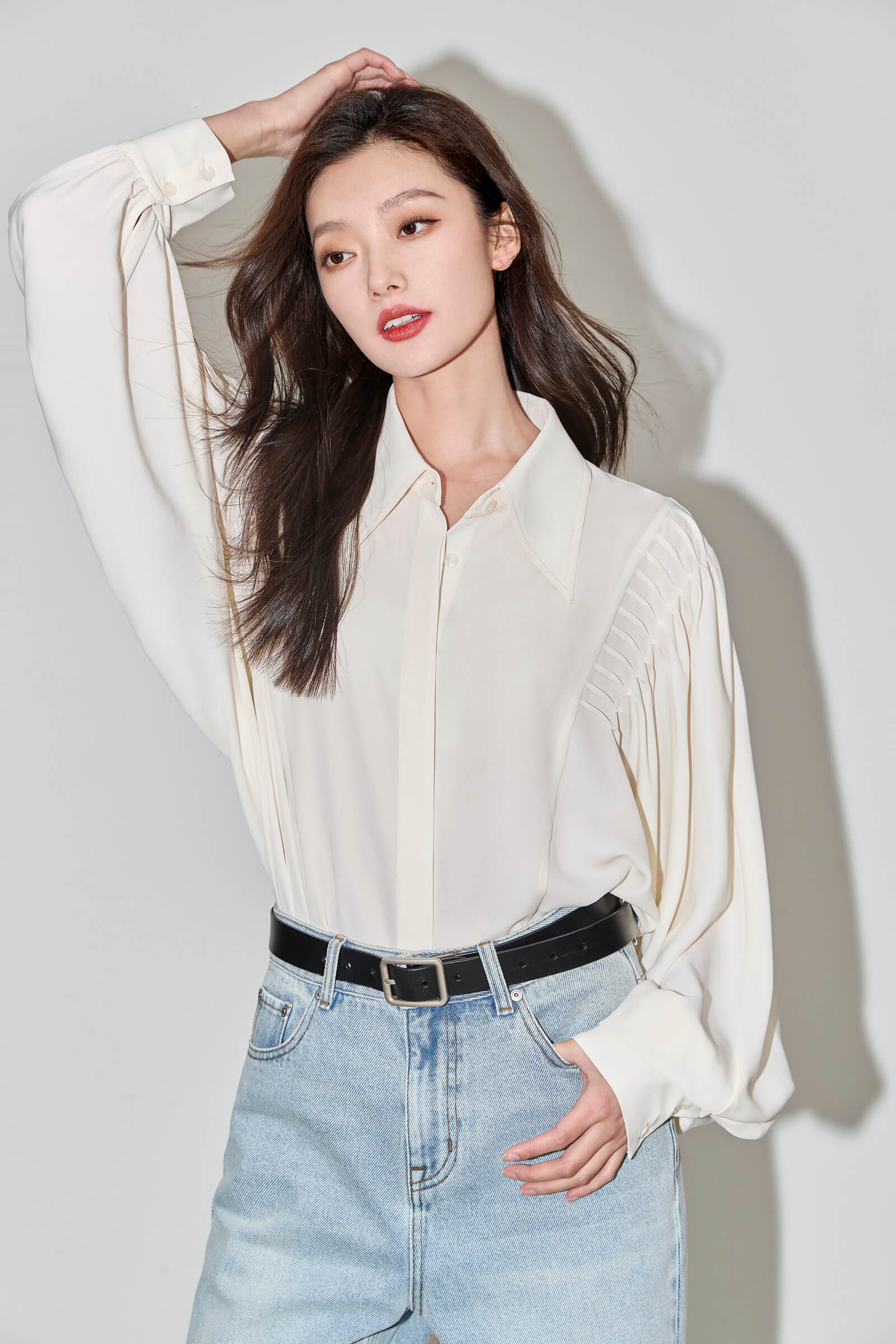 #color_Off White