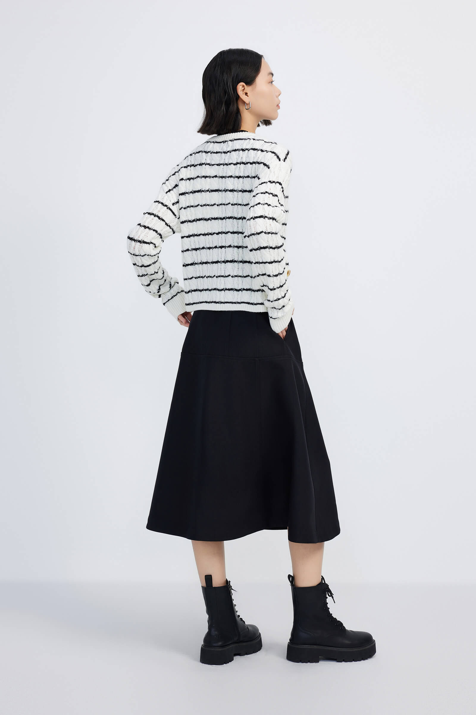 #color_Off White