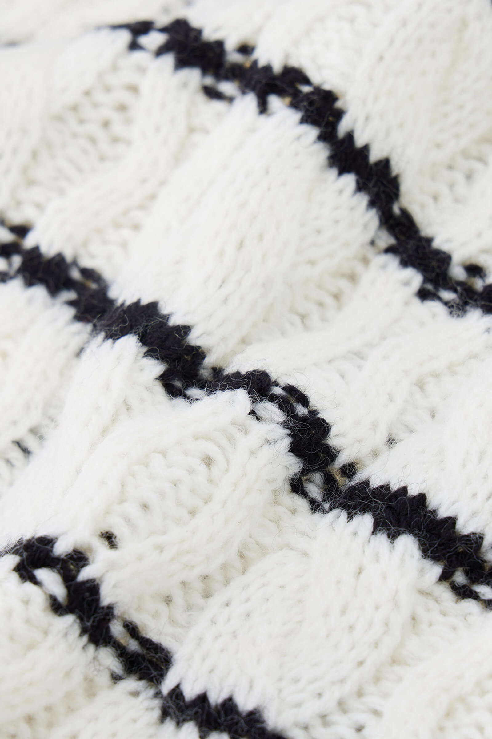 #color_Off White