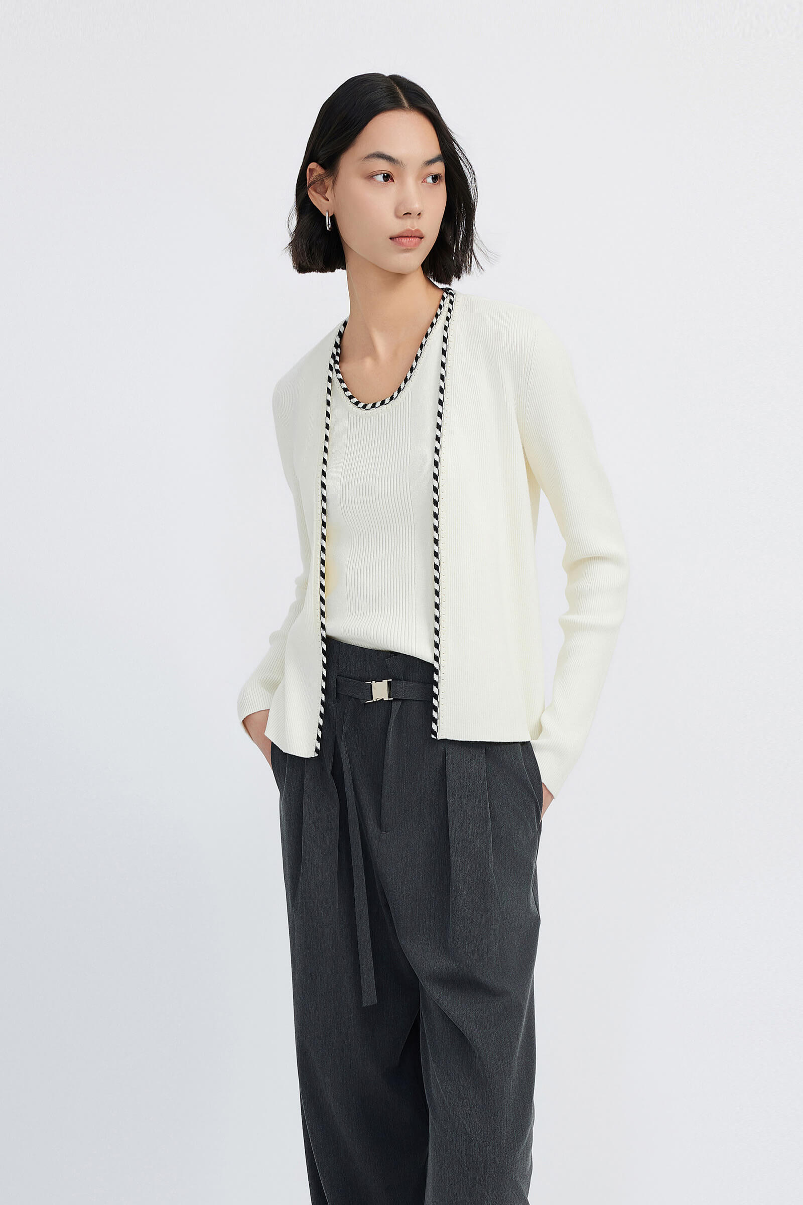 #color_Off White